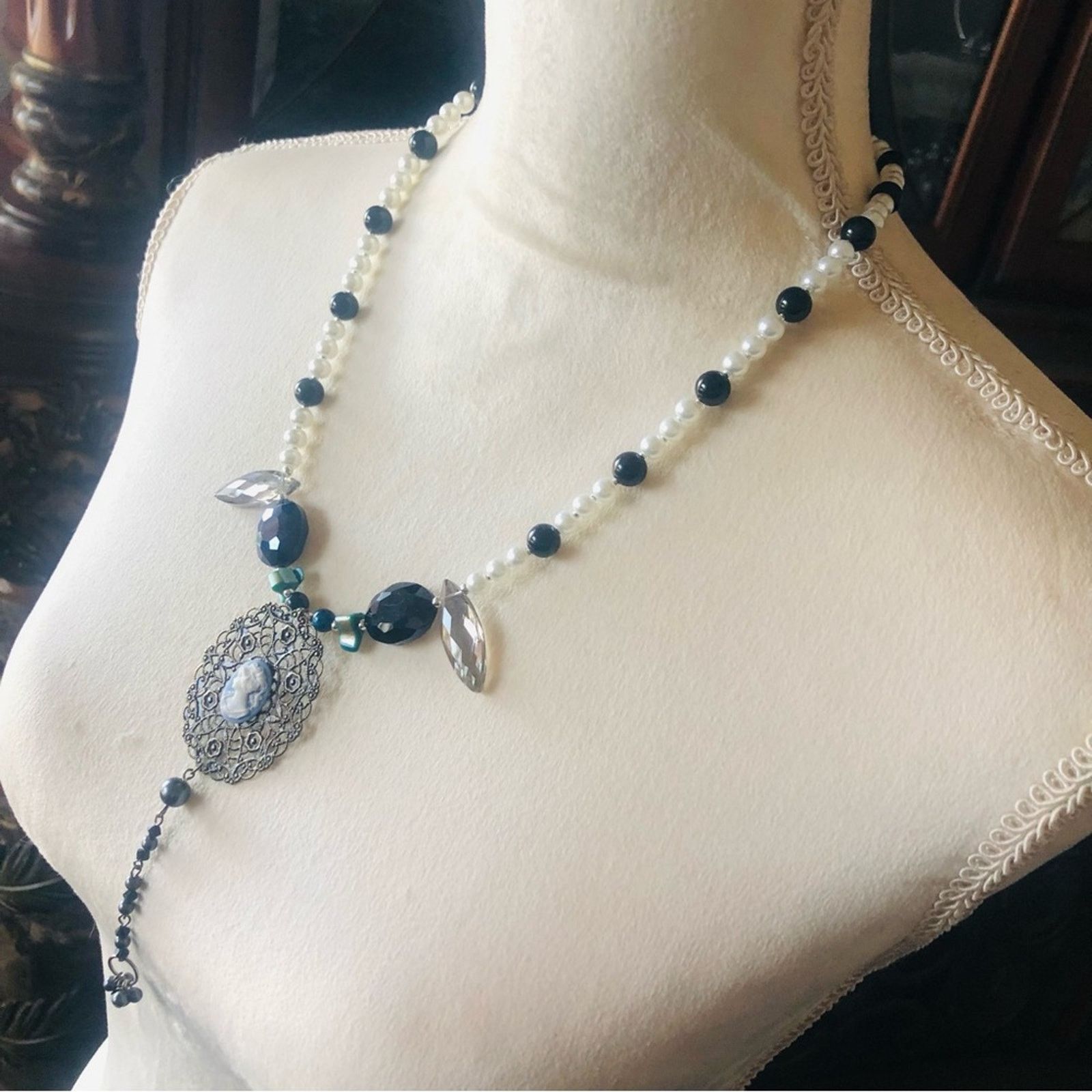 Handmade Handcrafted filigree cameo black agate pearl necklace Size ONE SIZE - 3 Thumbnail