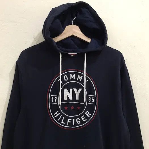 Tommy Hilfiger Tommy Hilfiger Big Logo Hoodies Size US M / EU 48-50 / 2 - 2 Thumbnail
