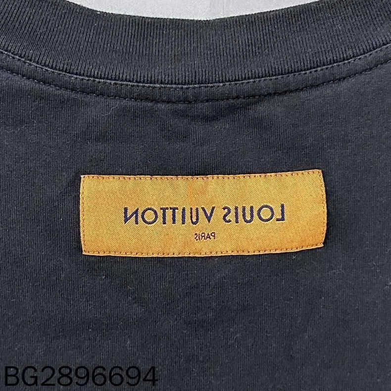 Louis Vuitton Louis Vuitton Black Logo Short Sleeve Tee- Size L / US 10 / IT 46 - 6 Thumbnail
