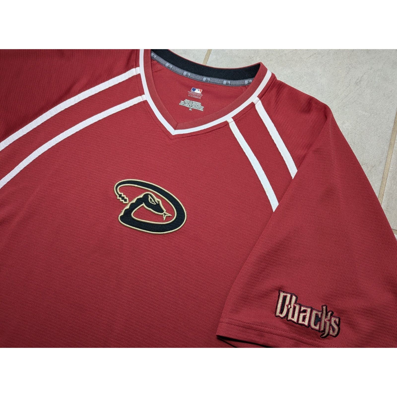 Majestic Arizona Diamondbacks Men's XL Embroidered Short Sleeve Size US XL / EU 56 / 4 - 1 Thumbnail