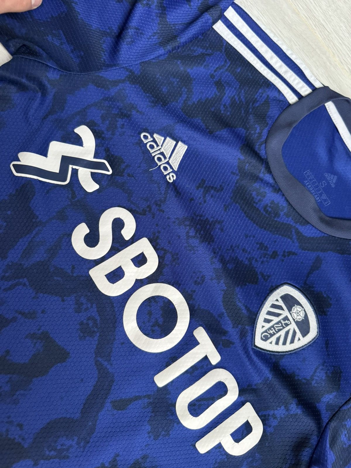 Adidas Soccer jersey Adidas Leeds shirt 2022 Size US S / EU 44-46 / 1 - 4 Thumbnail