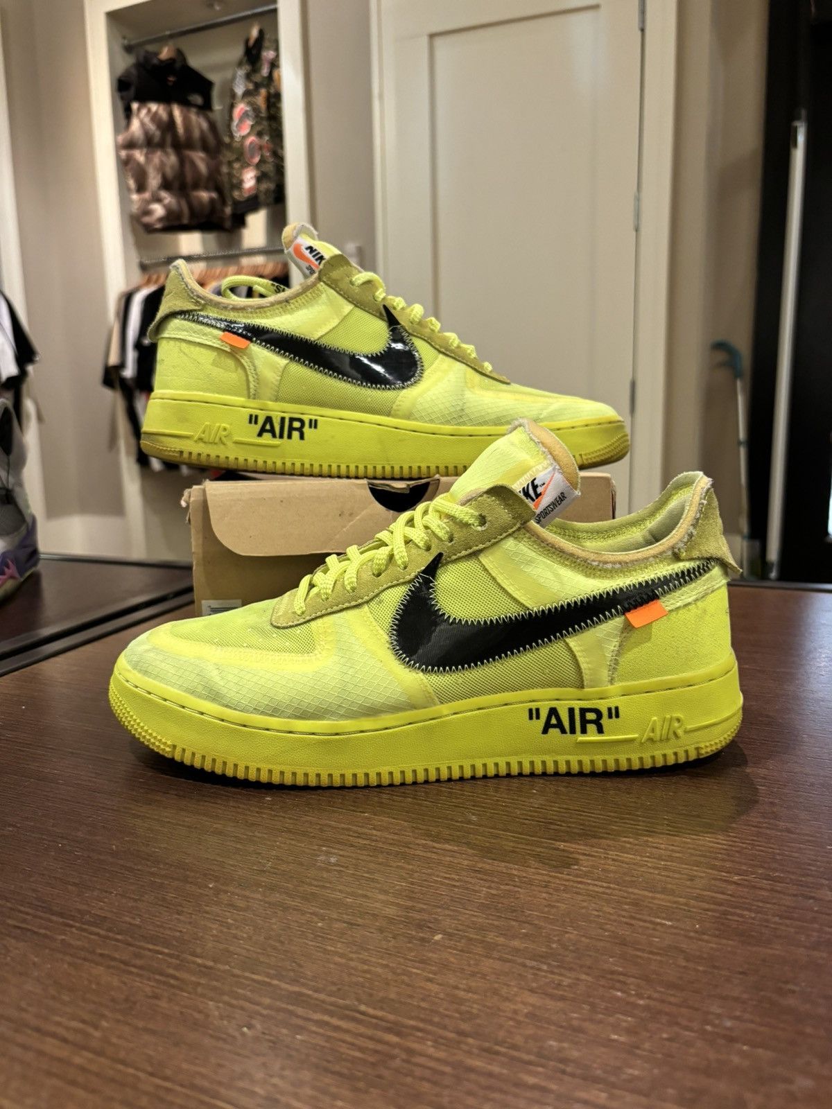 Nike × Off-White Nike Air Force 1 Low ‘Volt’ ‘Off-White’ Size US 10 / EU 43 - 1 Thumbnail