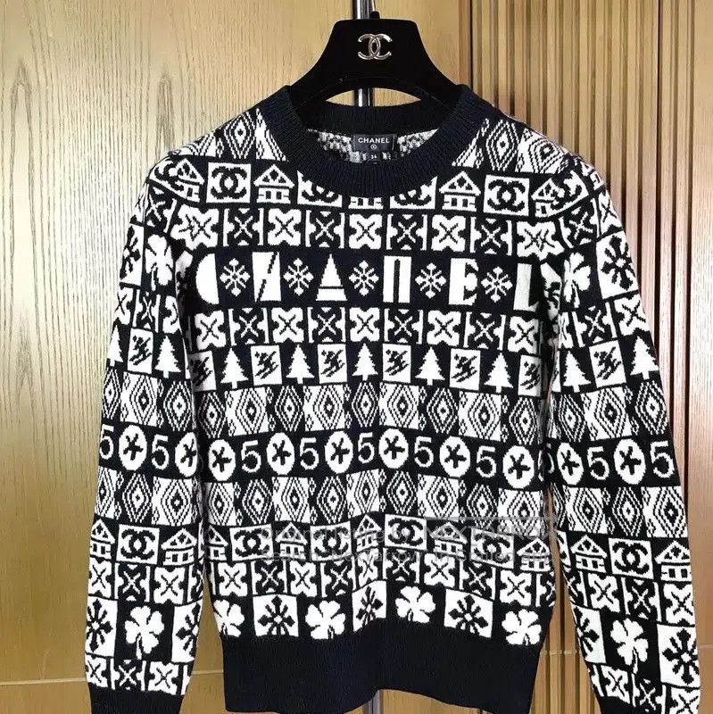 Chanel Chanel Black Cashmere Long Sleeve Sweater . Size S / US 4 / IT 40 - 3 Thumbnail