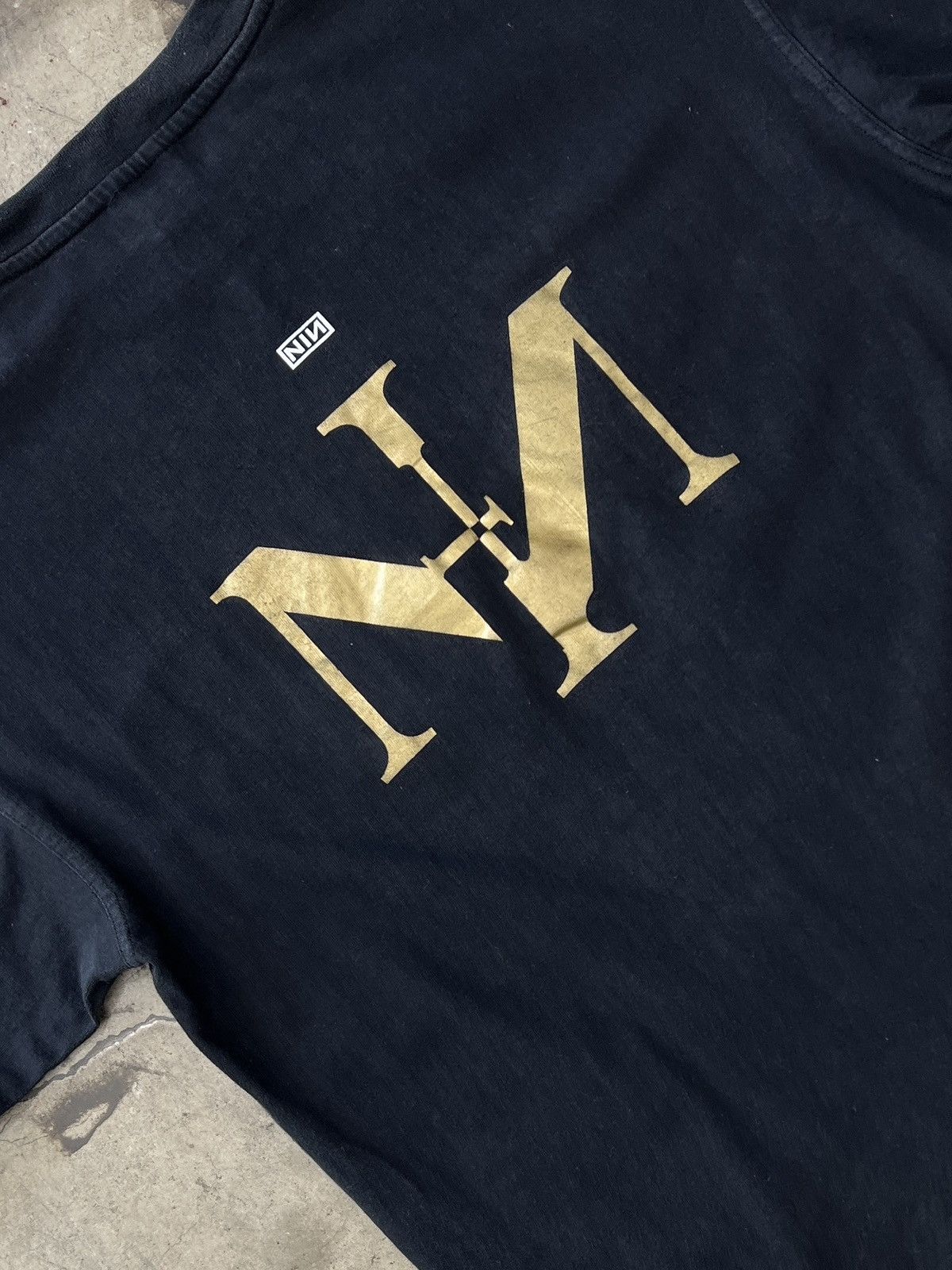 Band Tees Vintage Rare Nine Inch Nails NIN Sin Gold Euro Tee XL Size US XL / EU 56 / 4 - 4 Thumbnail