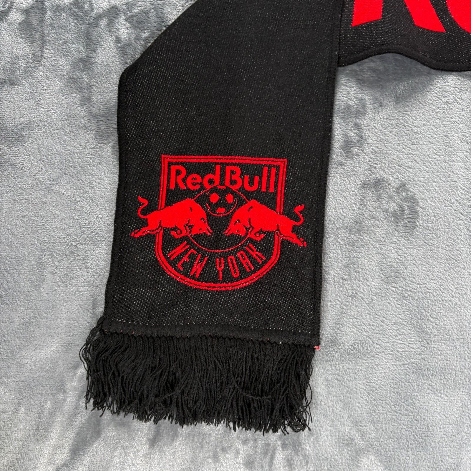 Other Red Bull New York Scarf Black Red MLS Soccer Knit NWT Fringe Size ONE SIZE - 5 Thumbnail