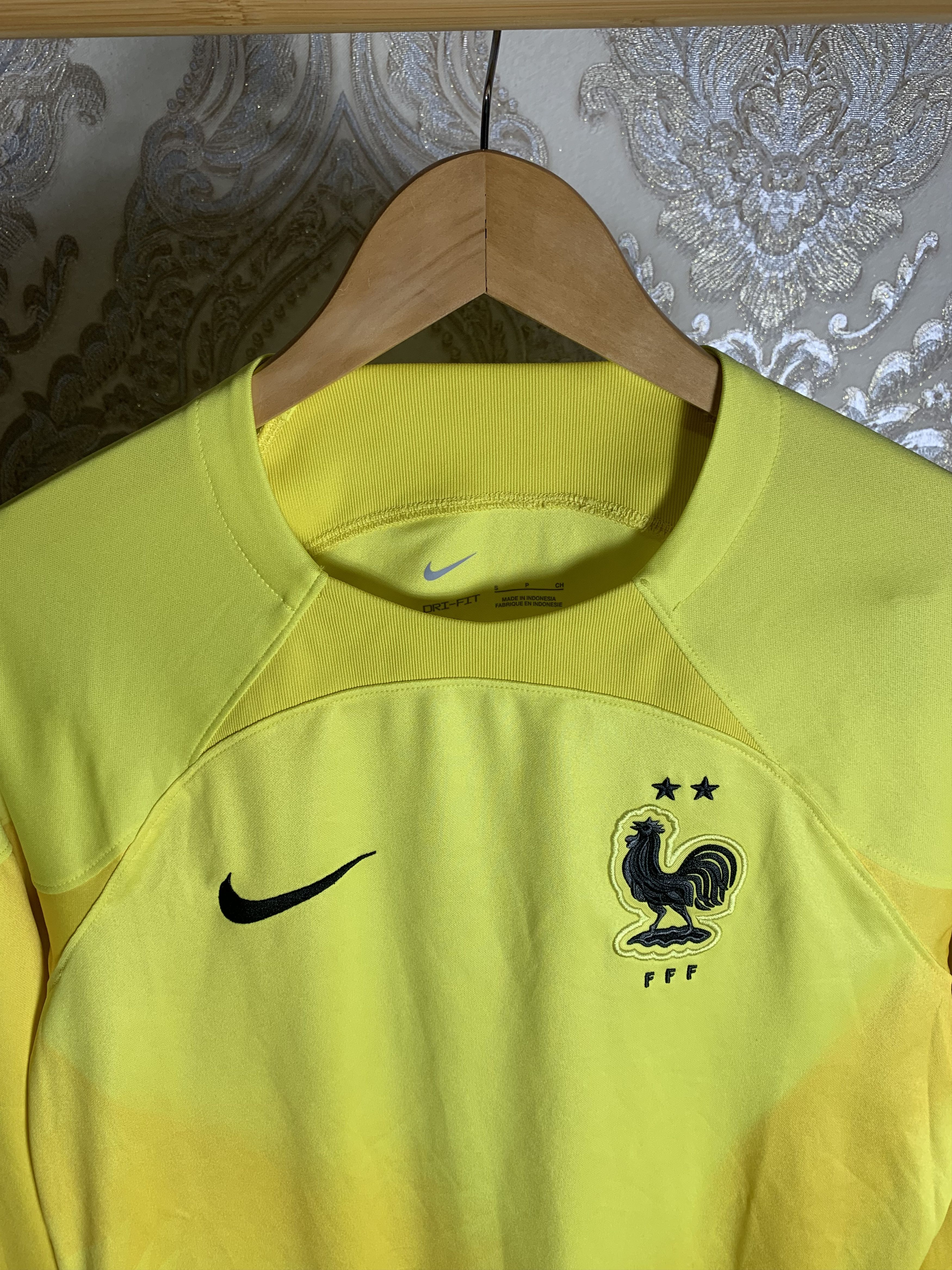 Nike VINTAGE NIKE FRANCE SOCCER JERSEY RETRO PSG BLOKE Y2K 90s Size US S / EU 44-46 / 1 - 2 Thumbnail