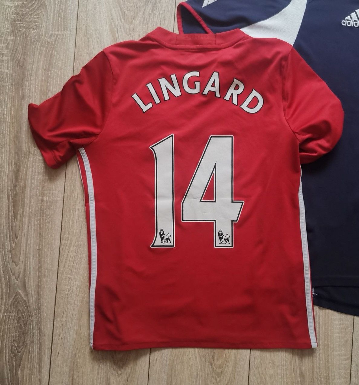 Adidas Adidas Manchester United 2016 2017 #14 Lingard Youth Jersey Size US XS / EU 42 / 0 - 3 Thumbnail