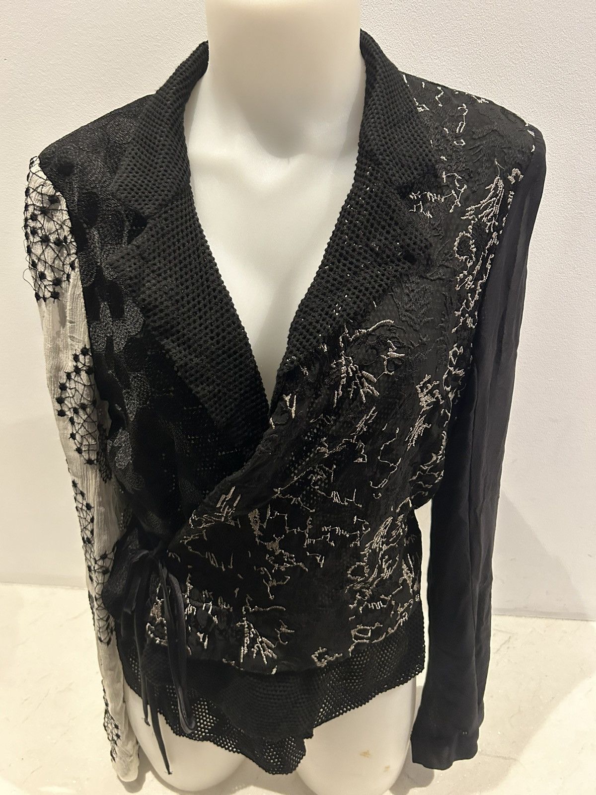 Ann Demeulemeester Stunning silk Ann demeulemeester wrap top/jacket Size S / US 4 / IT 40 - 4 Thumbnail