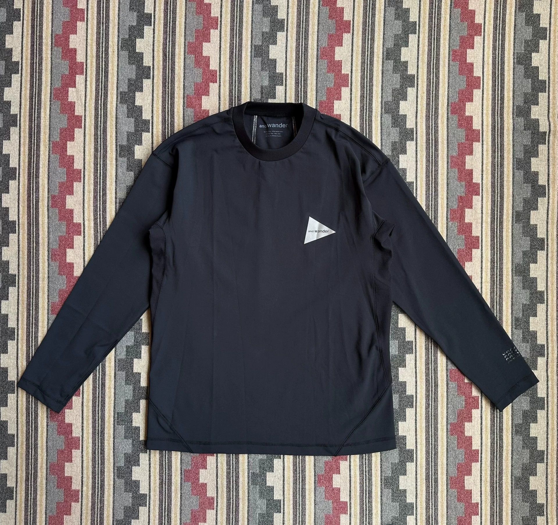 And Wander and wander Rush Guard Outdoor QD LS Tee Size US M / EU 48-50 / 2 - 1 Thumbnail