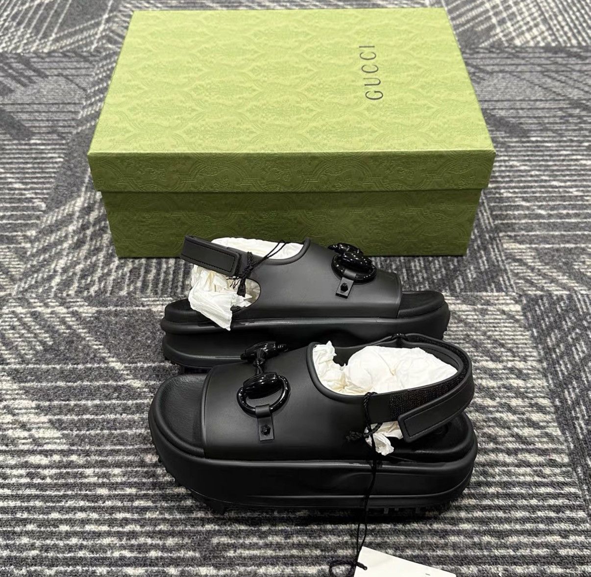 Gucci Gucci Interlocking Horsebit Platform Slide Sandals J42 Size US 6 / IT 36 - 4 Thumbnail