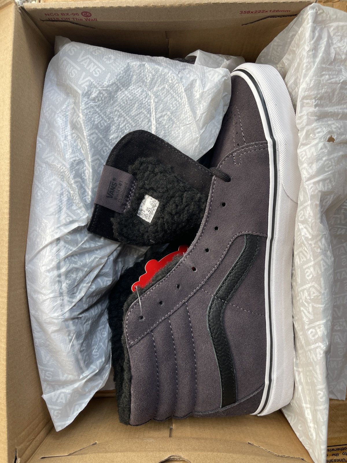 Vans VANS Mens Shoes Suede Sherpa Sk8-Hi, grey black, UK10 Size US 11 / EU 44 - 11 Thumbnail