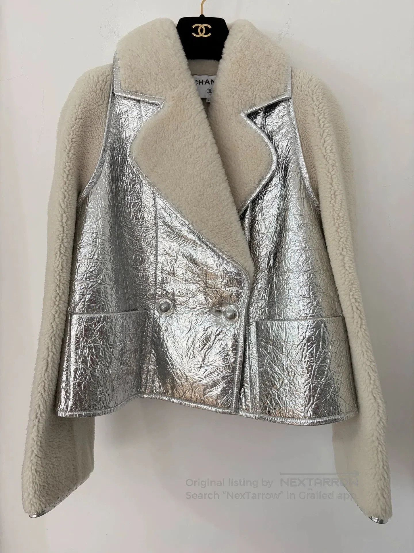 Chanel Chanel Metallic Silver Shearling Coat. Size XS / US 0-2 / IT 36-38 - 1 Thumbnail