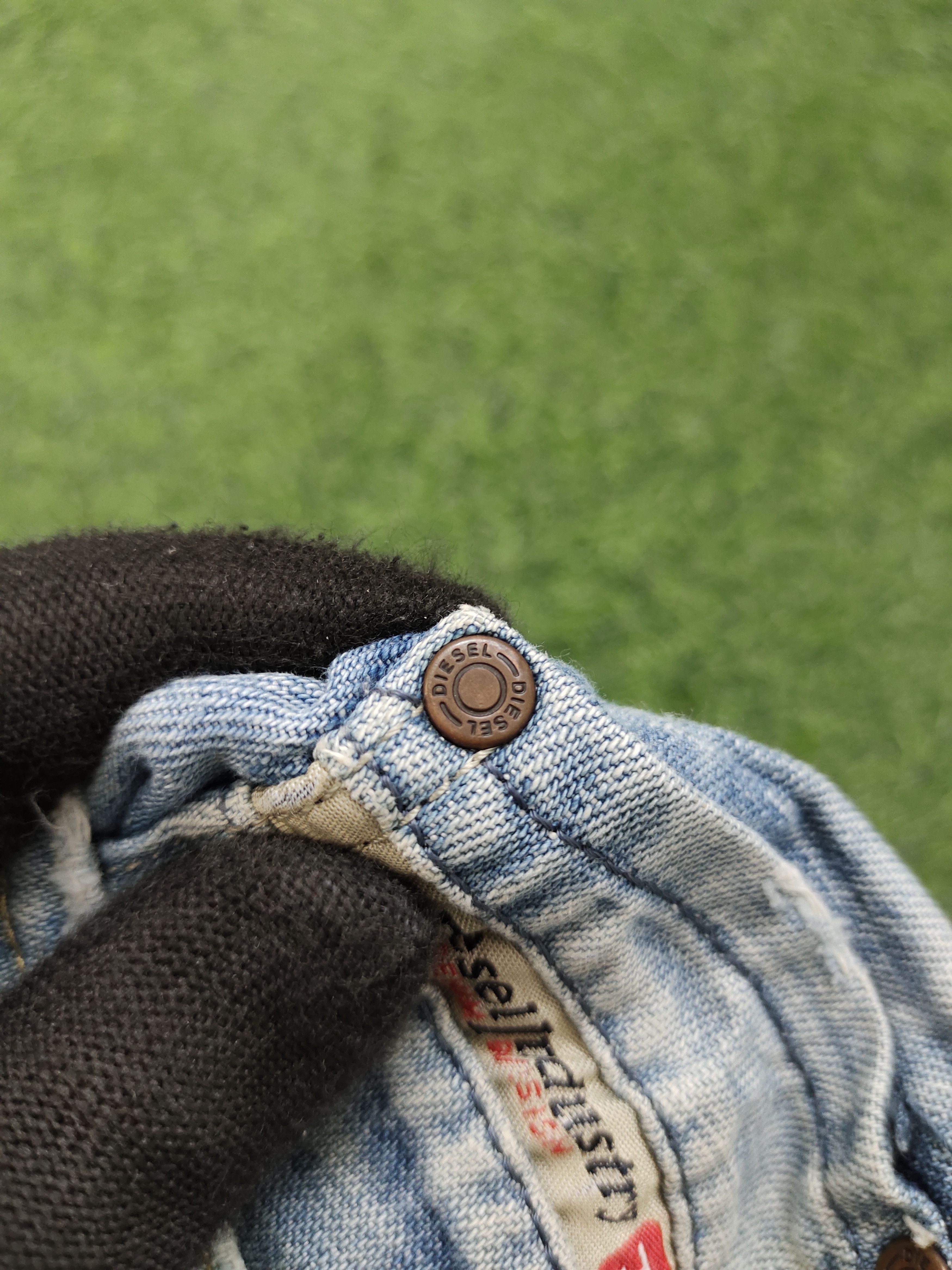 Diesel Flare Jeans Diesel Clawmark Distress Faded Denim Bootcut Y2k Size US 32 / EU 48 - 17 Thumbnail