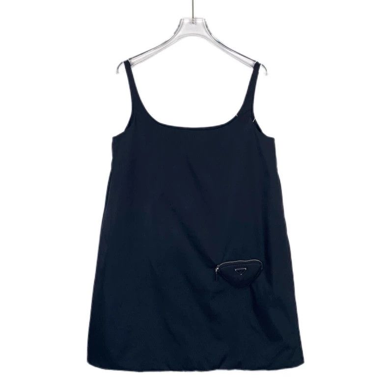 Prada Prada Logo triangle bag black suspender dress 2501-Nextarro Size XS / US 0-2 / IT 36-38 - 1 Thumbnail