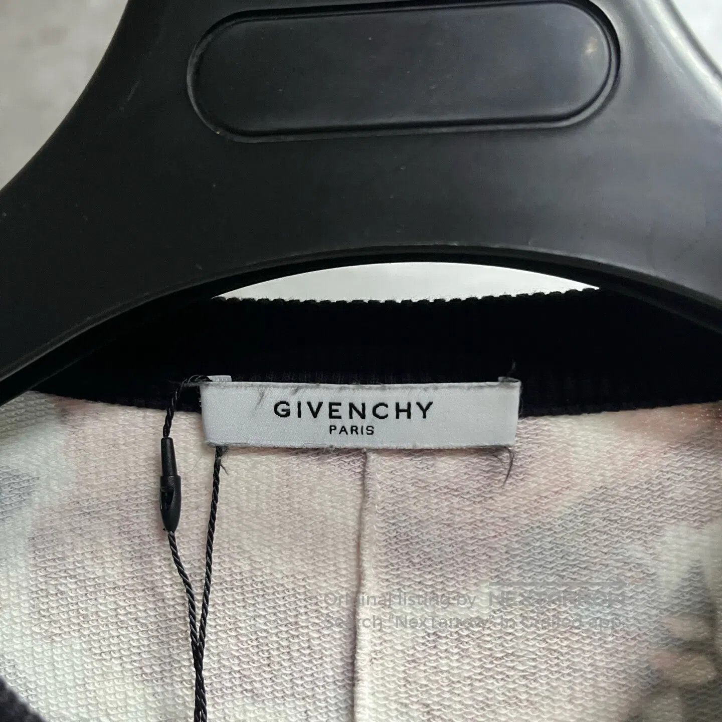 Givenchy Givenchy Printed diagonal zipper round-neck long-sleeve ho Size US S / EU 44-46 / 1 - 2 Thumbnail