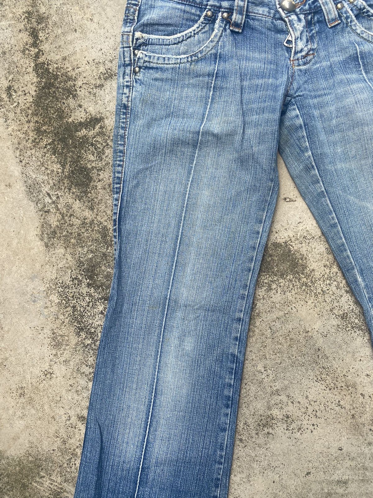 Designer × Dsquared2 × If Six Was Nine Flare Jeans Dsquared2 Faded Blue Low Rise Size US 31 - 6 Thumbnail