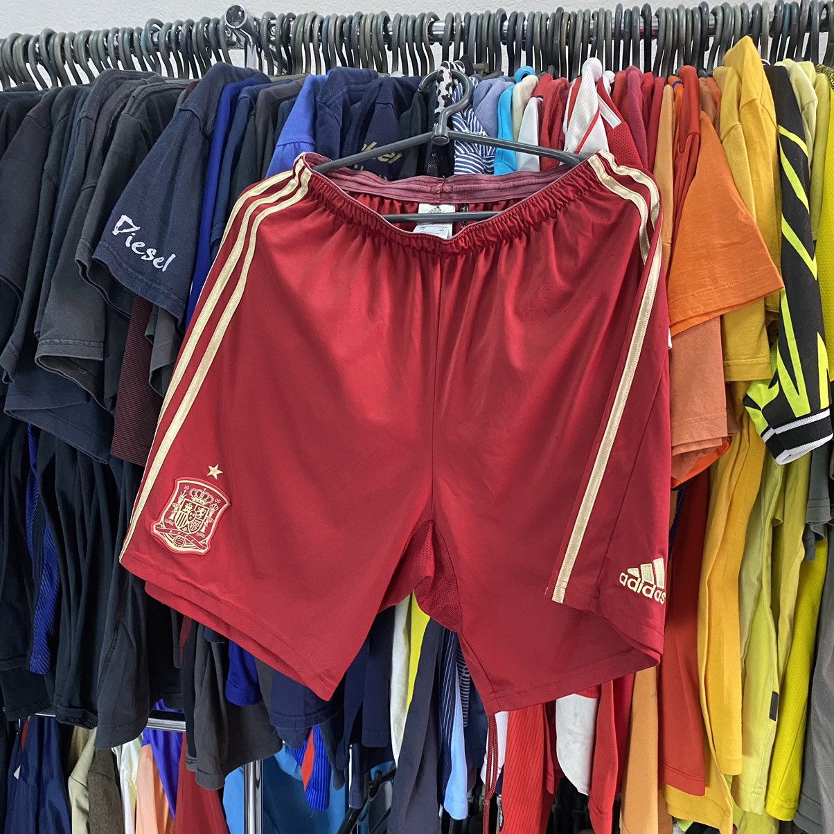 Vintage Vintage Adidas Spain 2013 National Football team shorts Size US 34 / EU 50 - 1 Thumbnail
