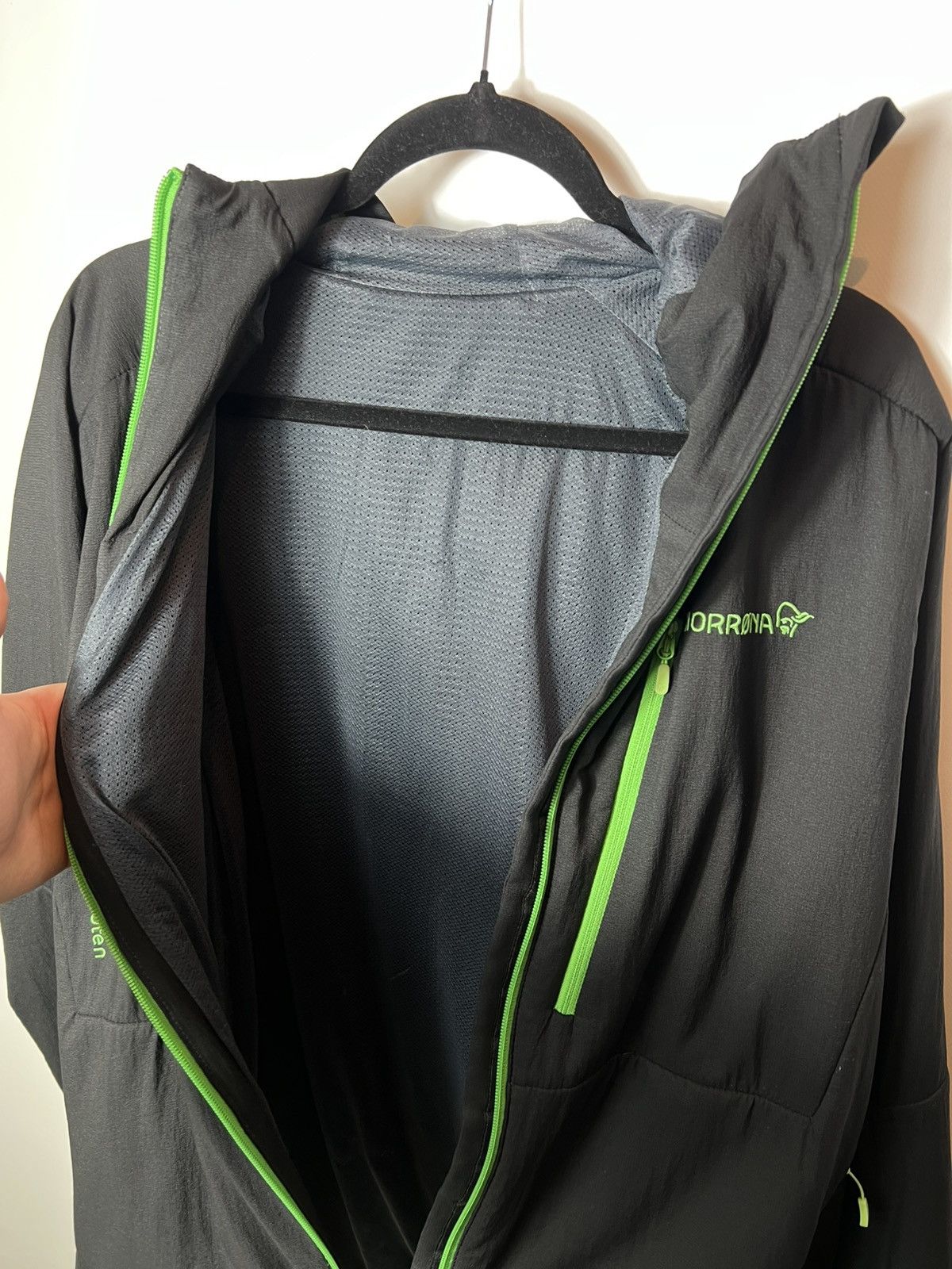 Norrona Outdoor Norrona Lofoten Alpha Jacket Hooded Insulated Jacket Size US L / EU 52-54 / 3 - 6 Thumbnail