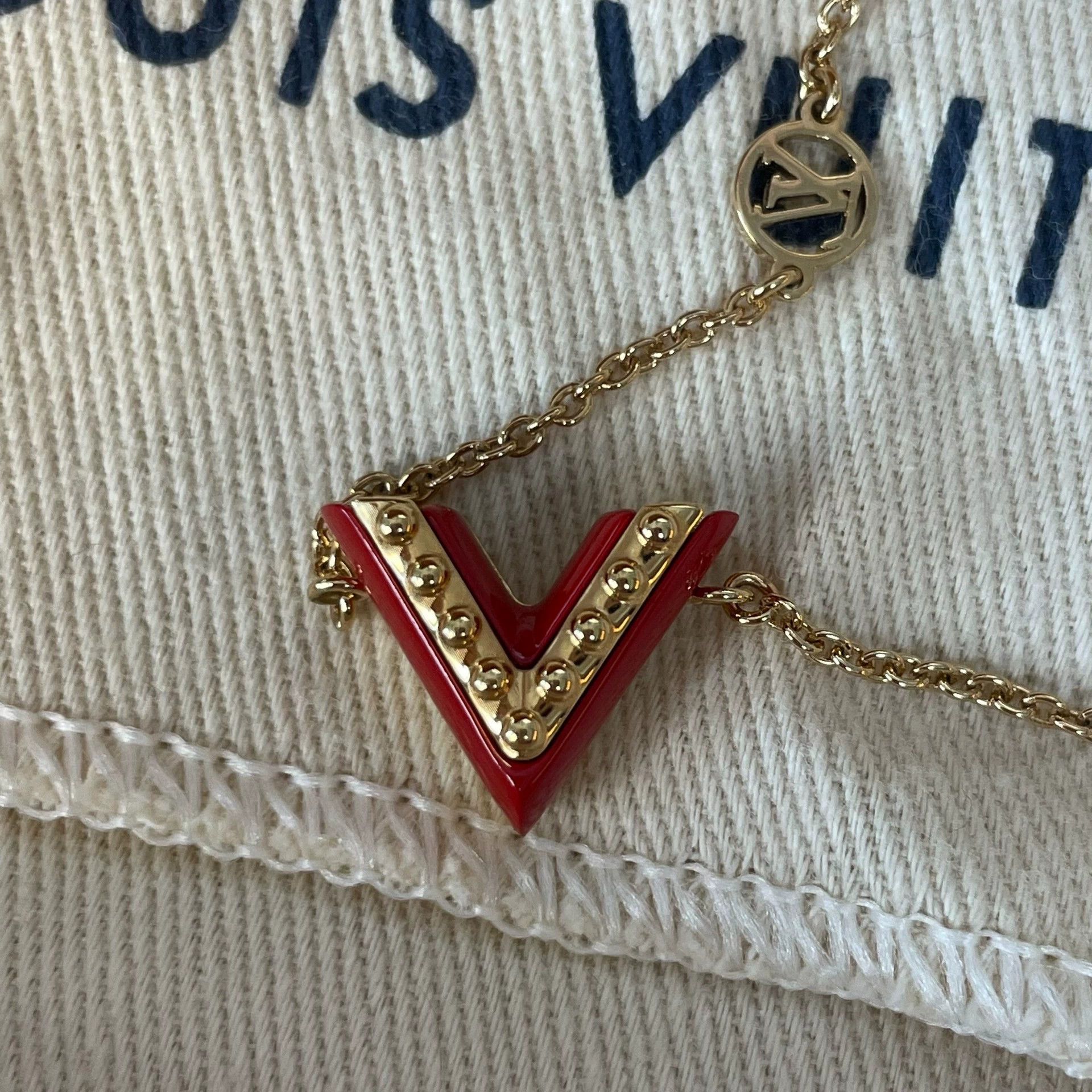 Louis Vuitton LOUIS VUITTON Red Letter Bracelet Size ONE SIZE - 2 Thumbnail