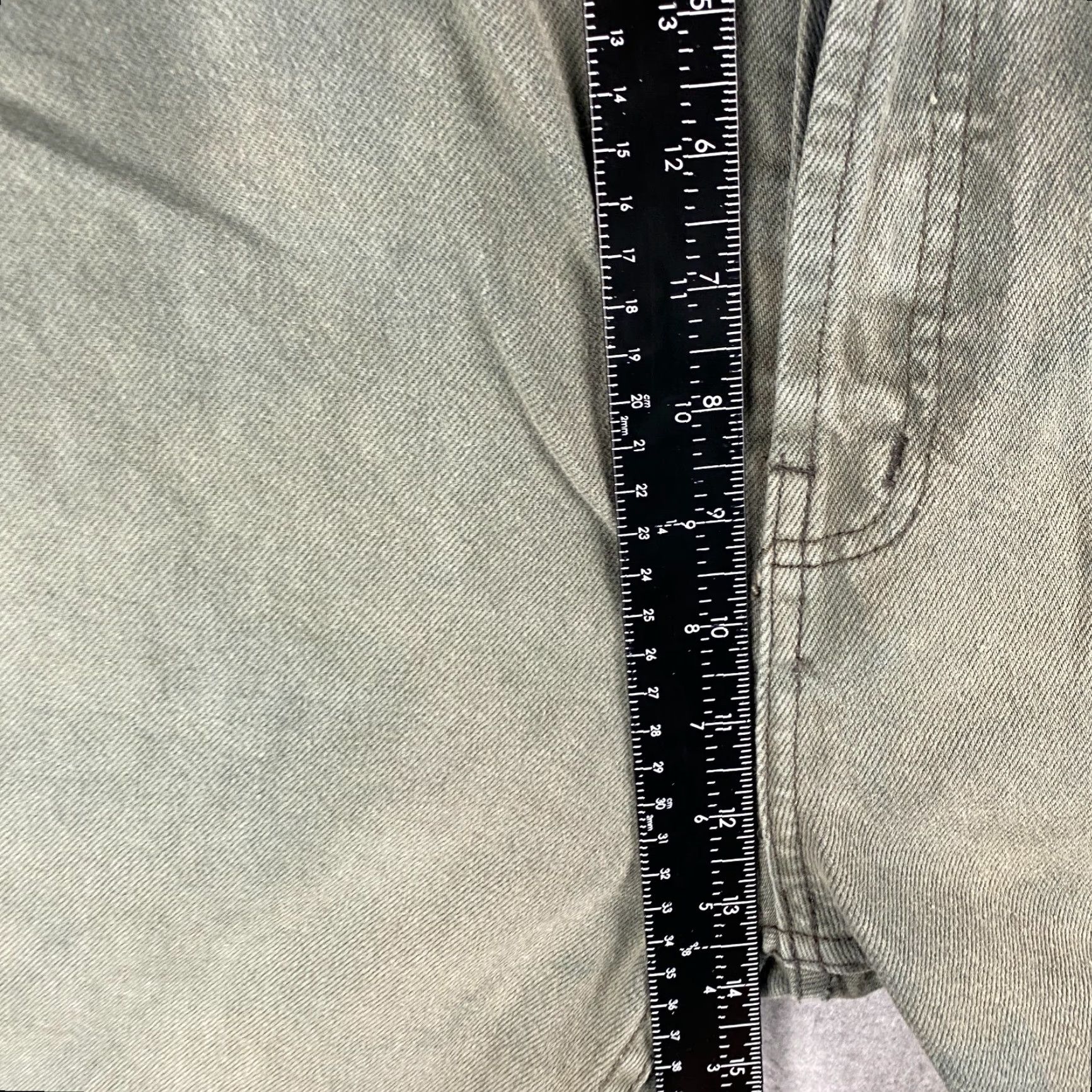 Levi's VINTAGE Levis 501 Jeans Men Gray Dark Wash 40 x 30 Regular Straight Button Fly 5-Pocket Denim Cotton Blend Distressed Modern Mens Size US 40 / EU 56 - 7 Thumbnail