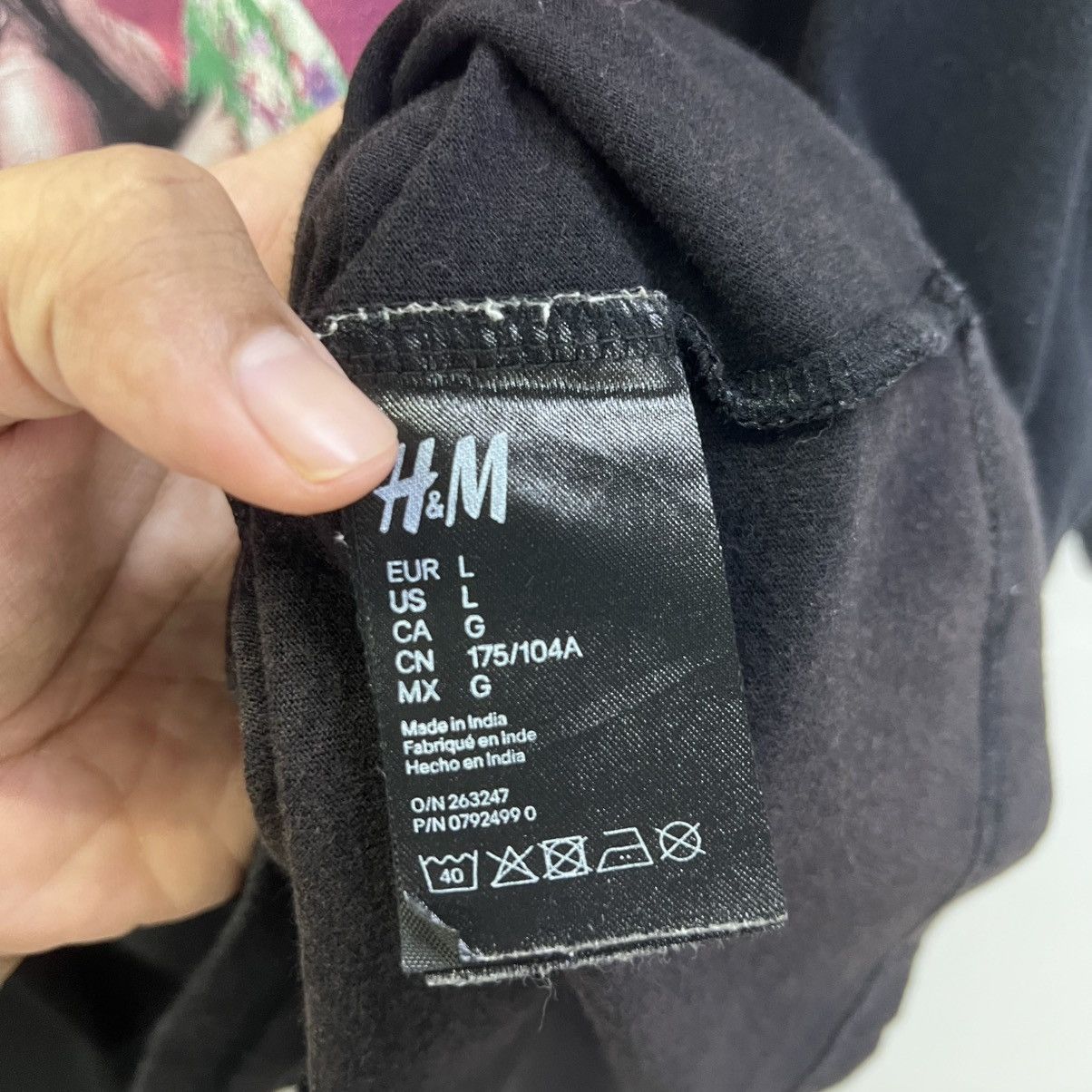 H&M ROMEO + JULIET from WILLIAM SHAKESPEAR’S Movie Boxy H&M Tee Size US L / EU 52-54 / 3 - 10 Thumbnail
