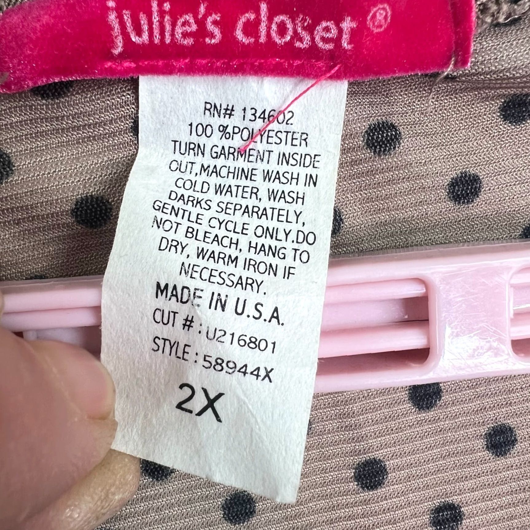 Vintage Julie’s Closet Blouse Polka Dot Lightweight Flutter Sleeve V-Neck 2X Womens Brown Polyester Rayon USA Made Shirts, 90s City Classic, Regular Fit Size XXL / US 16-18 / IT 52-54 - 4 Thumbnail