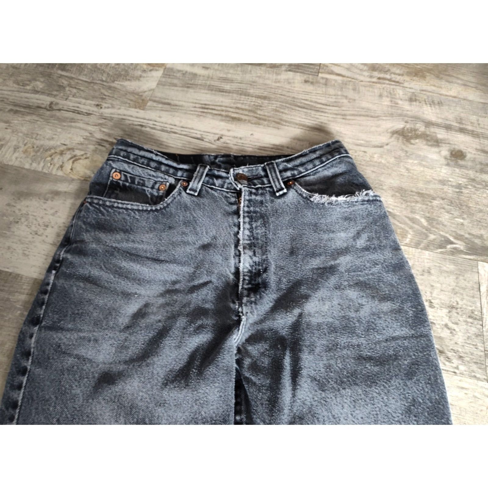 Levi's VINTAGE Levi's 512 Jeans Women Black 90s Slim Fit Tapered Distressed 5-Pocket USA Made Denim Size 26" / US 2 / IT 38 - 4 Thumbnail