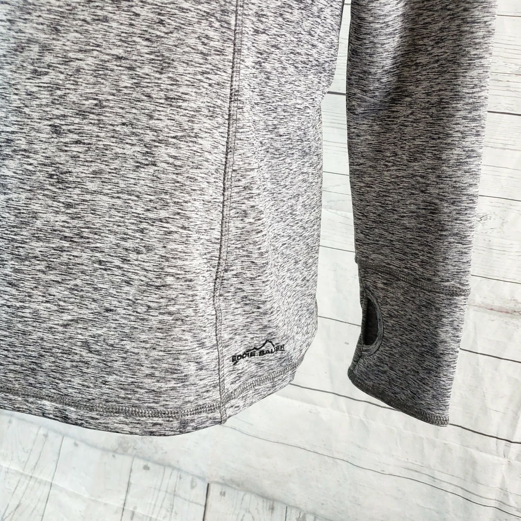 Eddie Bauer Eddie Bauer Womens Pullover Medium Gray Long Sleeve Mock Neck Thumbholes Pullover Casual Activewear Size M / US 6-8 / IT 42-44 - 4 Thumbnail