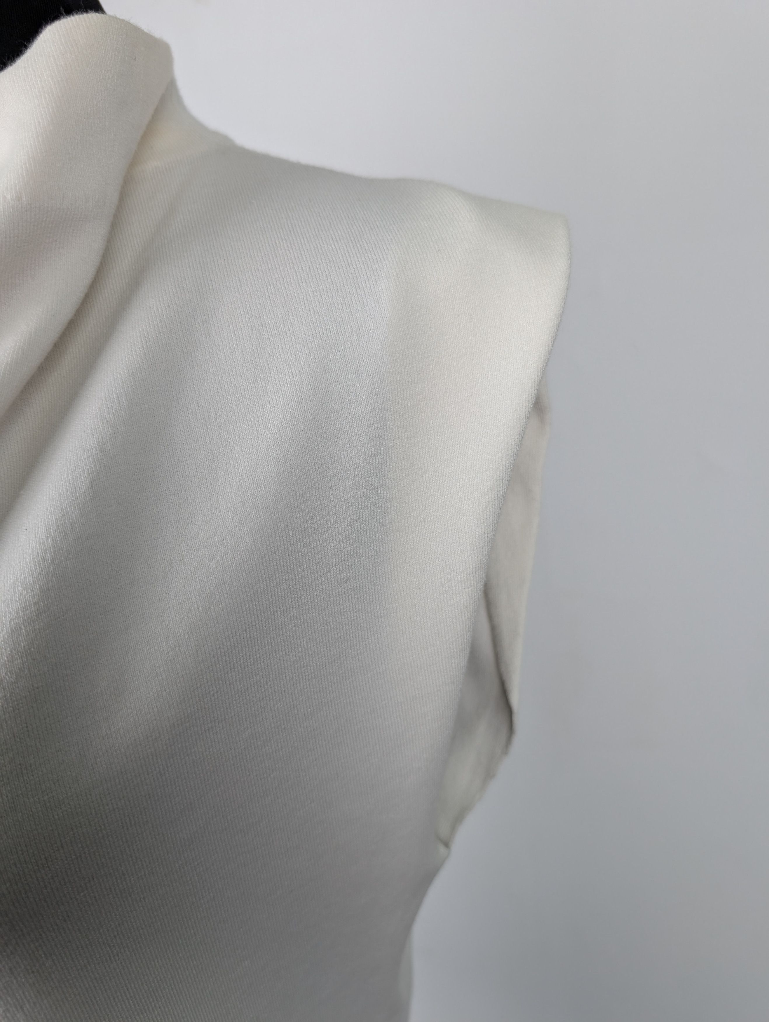 3.1 Phillip Lim 3.1 Philip Lim Cream Sleeveless Top With Dropping Neck Line Size XS / US 0-2 / IT 36-38 - 4 Thumbnail