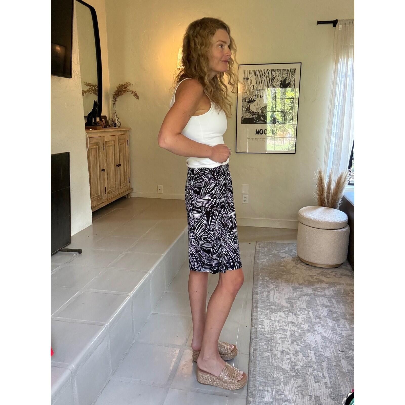 The Unbranded Brand Tropical Palm Leaf Shorts Culottes Pockets Elastic Waist XL Size 32" / US 10 / IT 46 - 5 Thumbnail