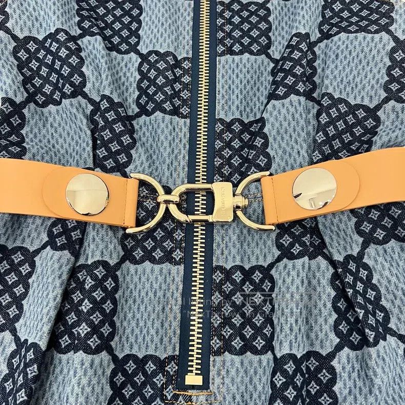 Louis Vuitton Louis Vuitton Old Flower Full Print Belted Dress Size XS / US 0-2 / IT 36-38 - 5 Thumbnail