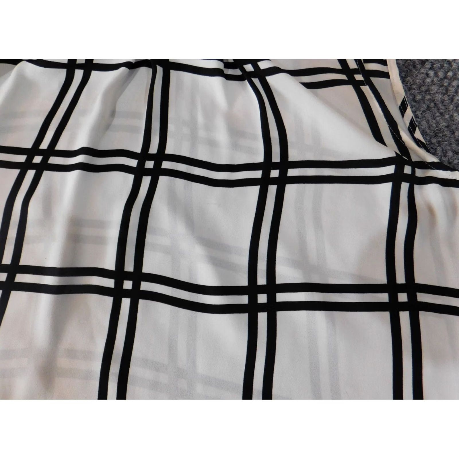 Loft Loft Blouse White Plaid Women Sleeveless Button-Down Collared Knit Polyester Regular Small Casual Modern Lightweight Stretch Shirt Top 90s? Size S / US 4 / IT 40 - 4 Thumbnail