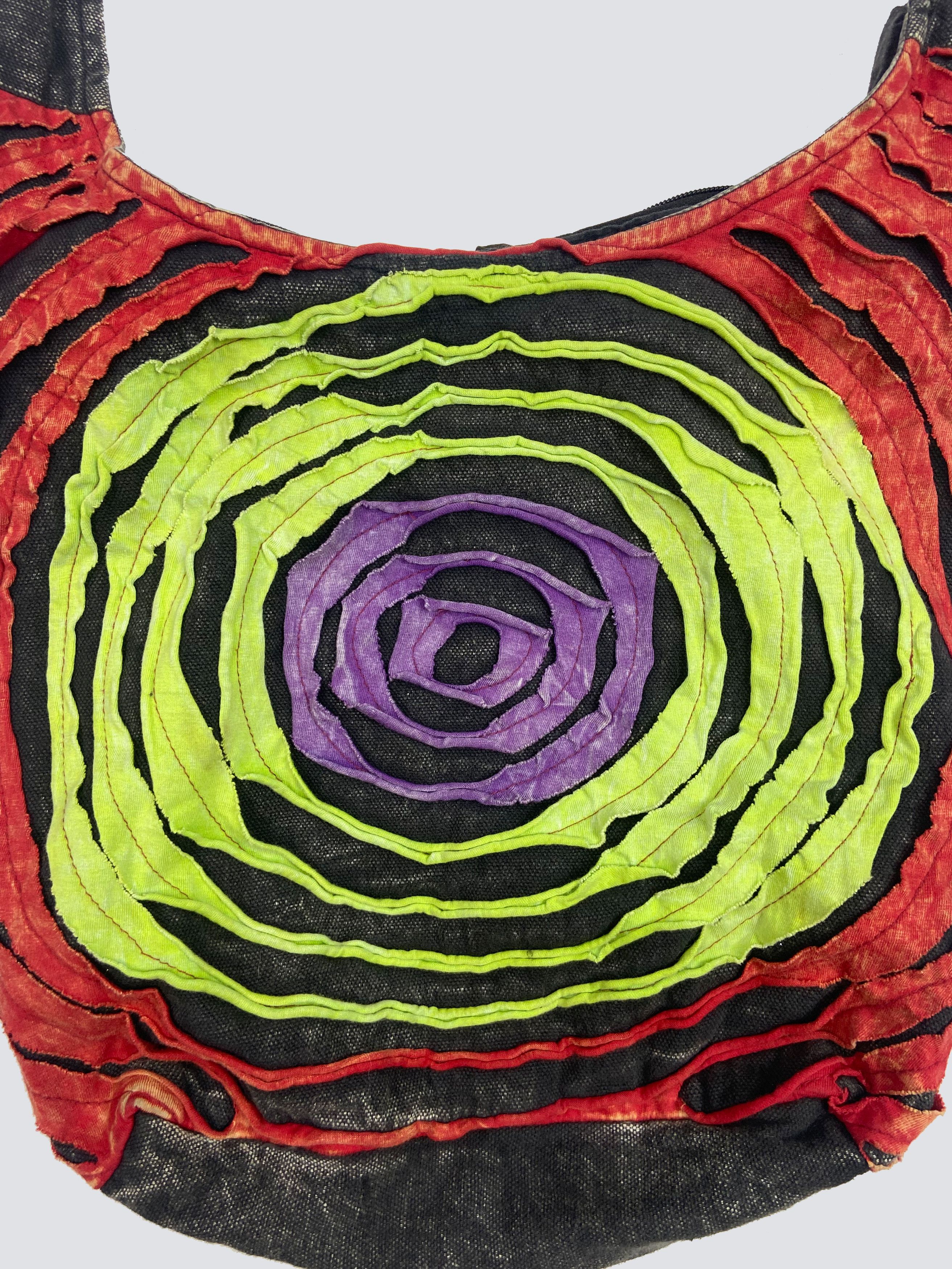Vintage HANDMADE UPCYCLE AVANTGARDE TIE DYE RASTA TOTE BAG - № 6001 Size ONE SIZE - 4 Thumbnail