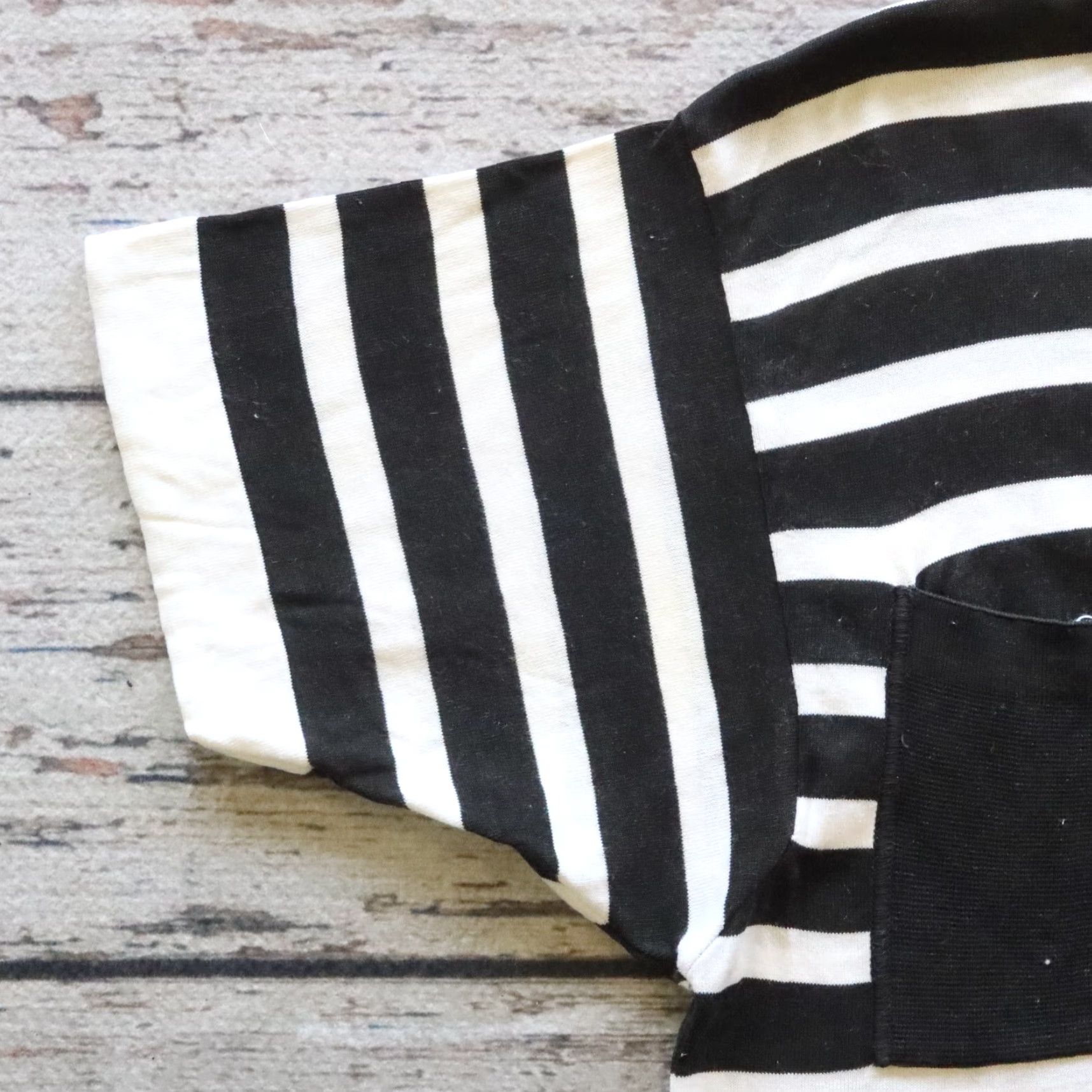 Chanel VINTAGE Chanel Boutique Stripe Polo Shirt Womens 36 Black/White Polo Short Sleeve Collared 90s Size XS / US 0-2 / IT 36-38 - 4 Thumbnail