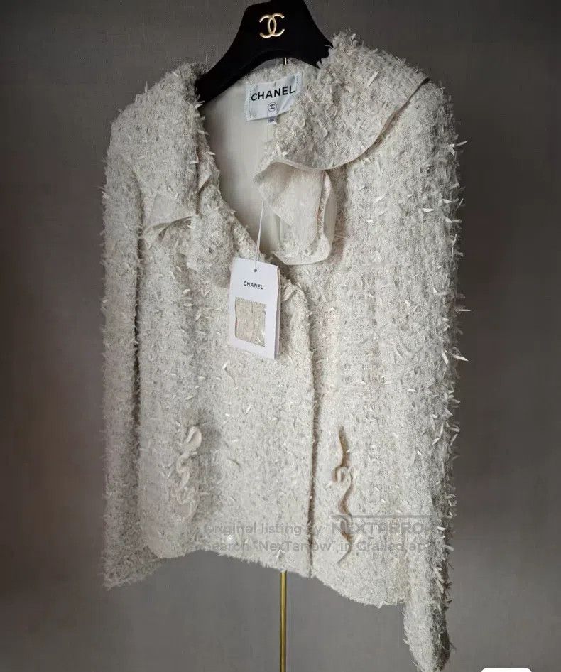 Chanel Chanel White coat Size XS / US 0-2 / IT 36-38 - 1 Thumbnail