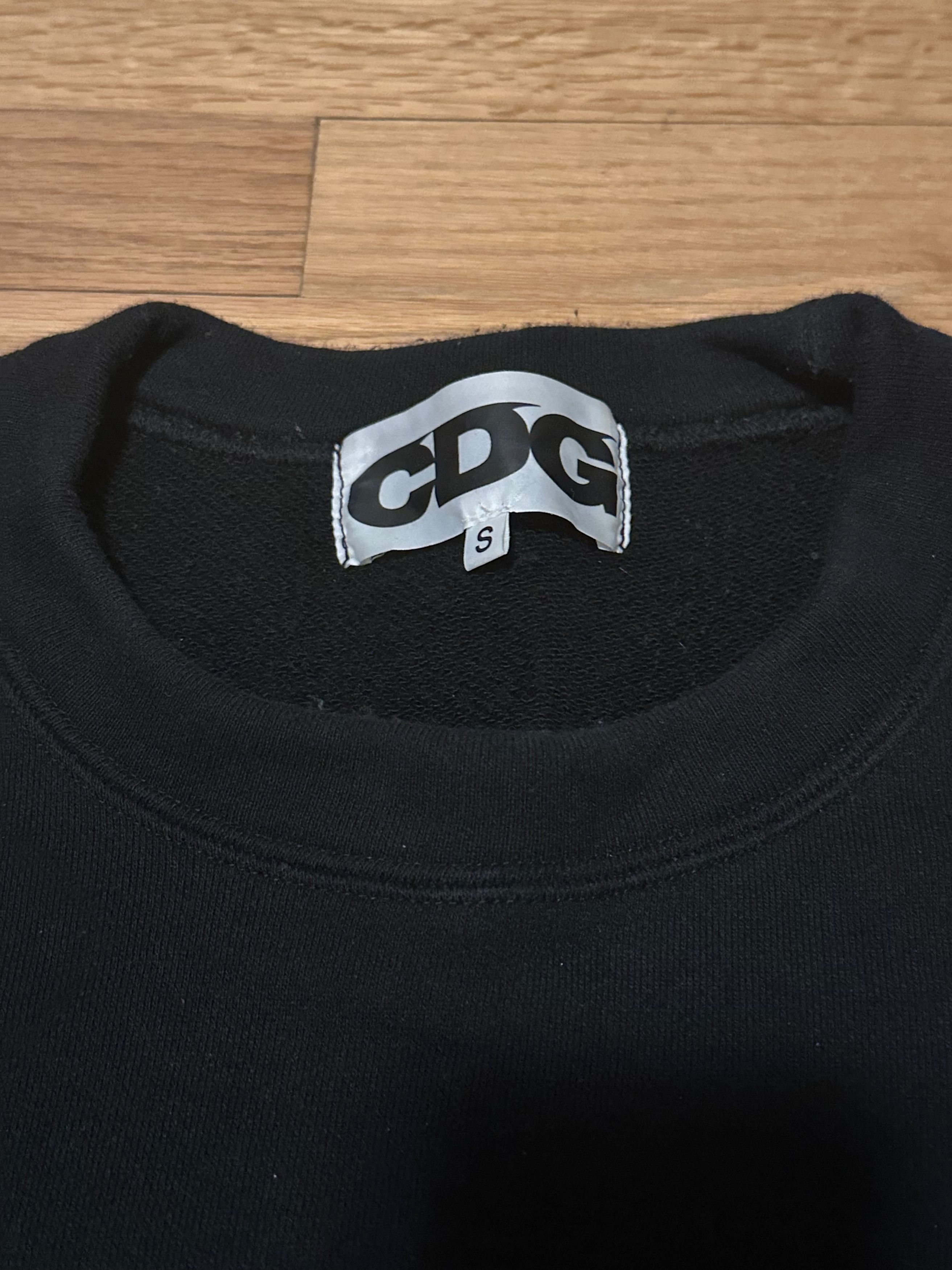 CDG by Comme des Garcons × Comme des Garcons CDG BLACK OVERSIZED SWEATSHIRT SIZE M (from Japan) Size US M / EU 48-50 / 2 - 4 Thumbnail