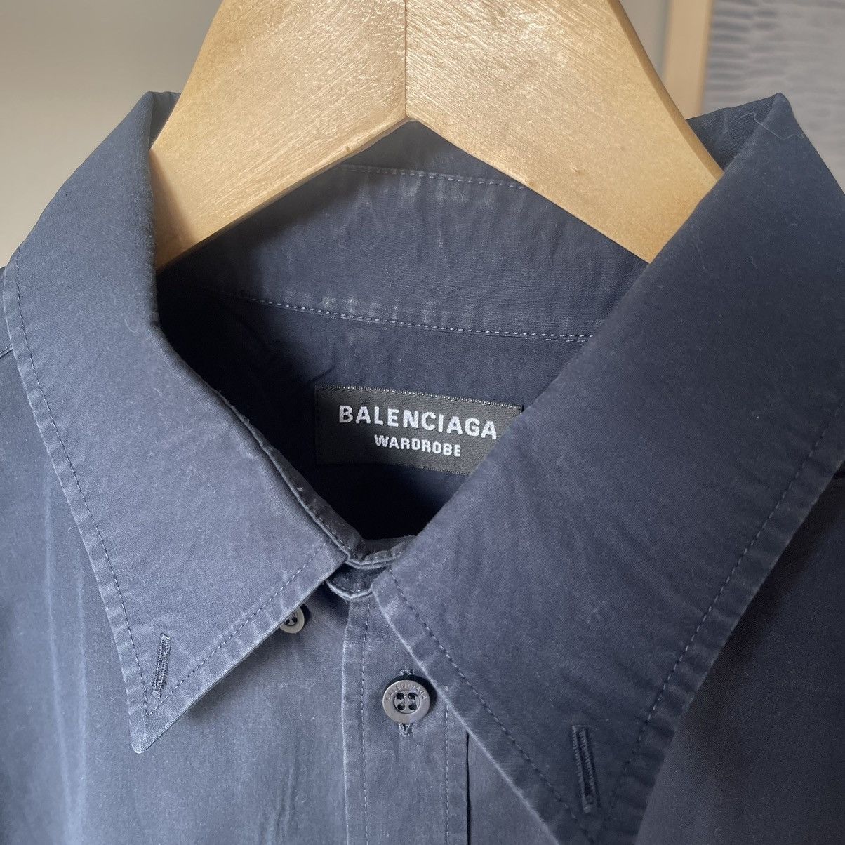 Balenciaga Balenciaga SS22 Scissors Logo Short Sleeve Shirt Size US XL / EU 56 / 4 - 3 Thumbnail