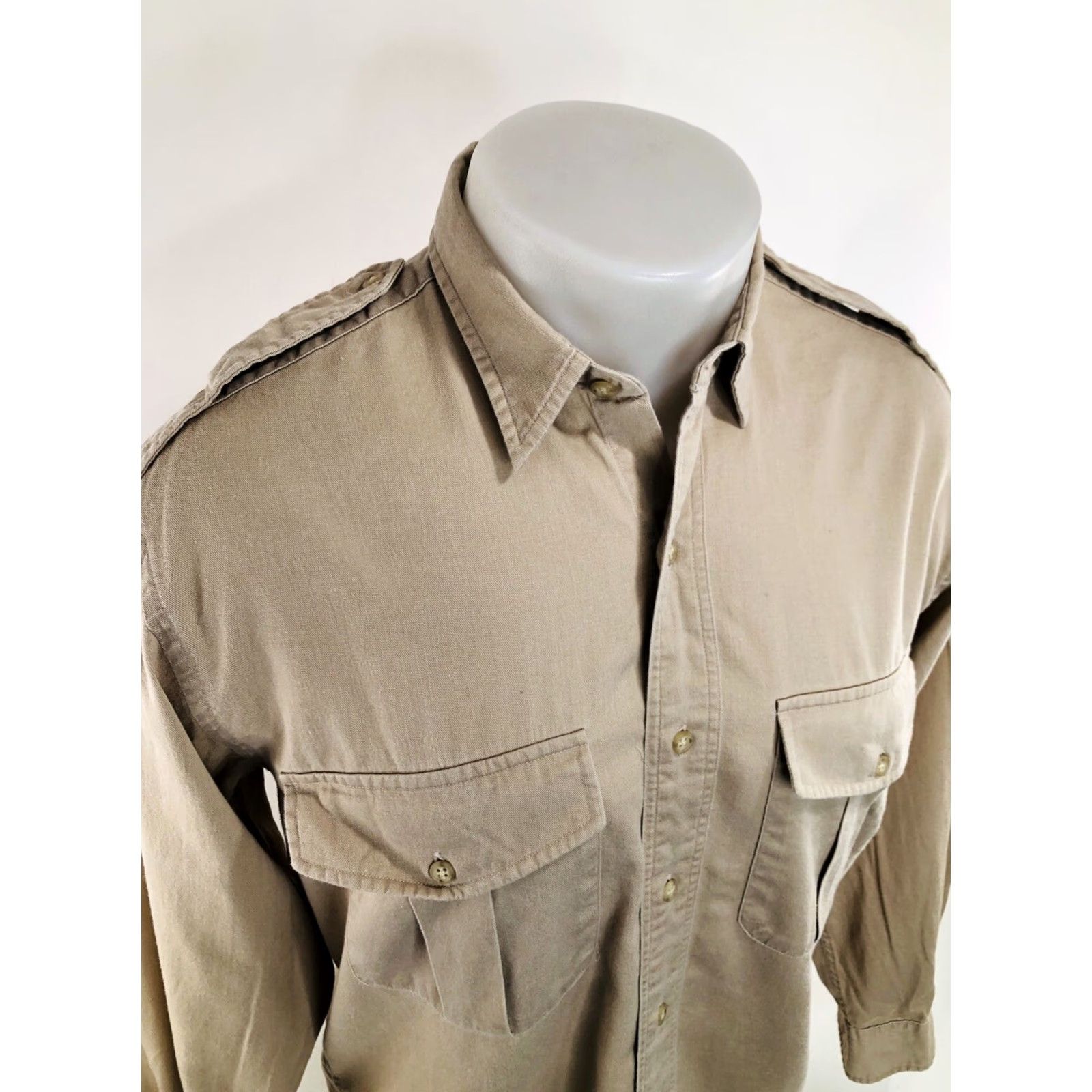 Banana Republic BANANA REPUBLIC - Vintage Classic Safari Epaulets Mens Shirt S Beige Long Sleeve Button-Up Shirt Mens Shirts? Size US S / EU 44-46 / 1 - 2 Thumbnail