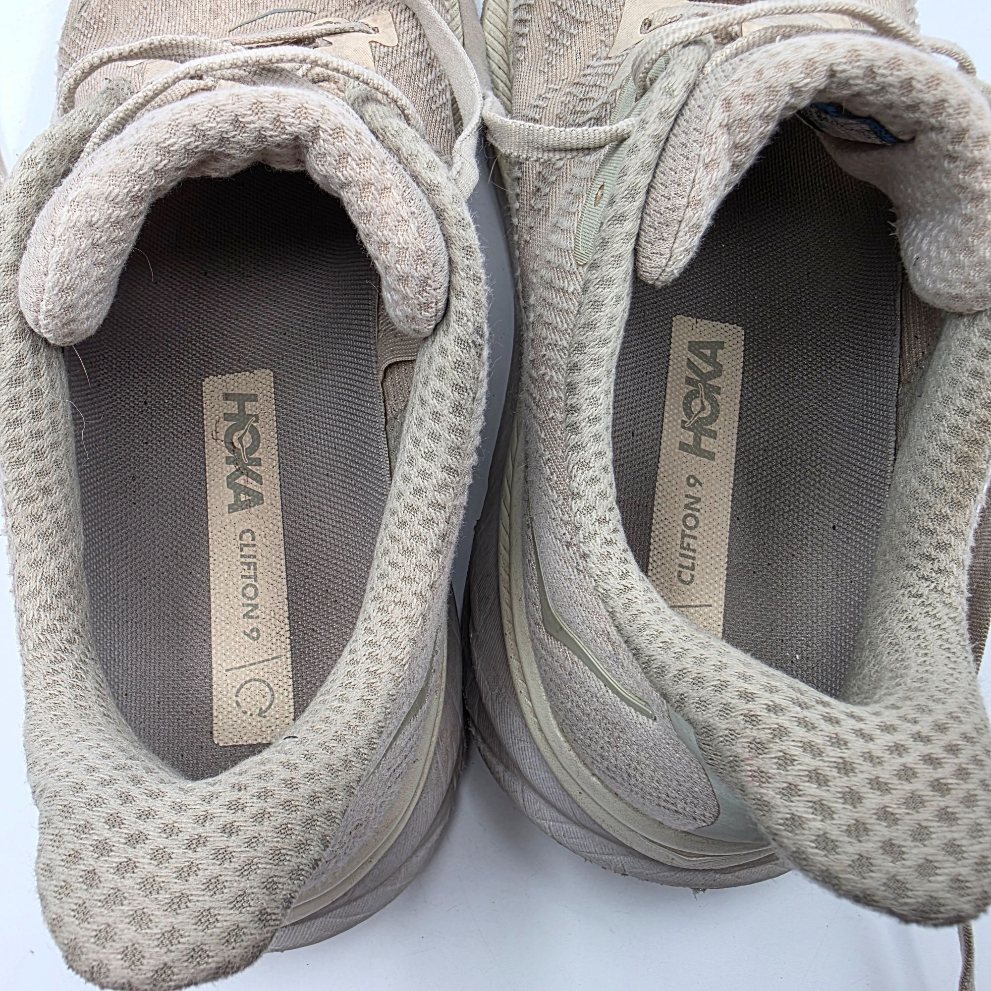 Hoka Hoka One One Clifton 9 Mens 10 White Athletic Shoes Running Size US 10 / EU 43 - 10 Thumbnail