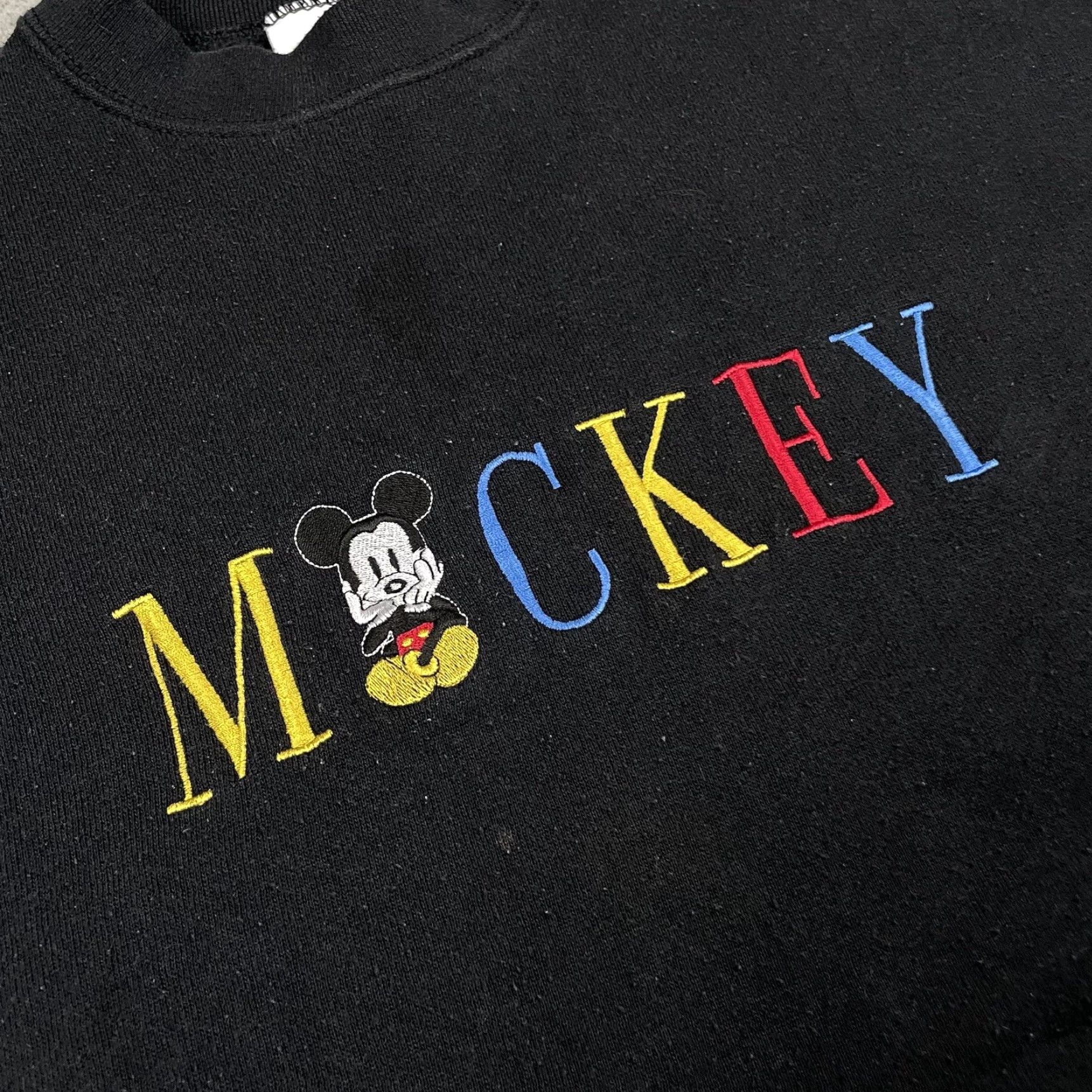 Mickey & Co. VINTAGE Disney Sweatshirt Adult XL Black Mickey & Co. Mouse Embroidered Crewneck Size US XL / EU 56 / 4 - 3 Thumbnail