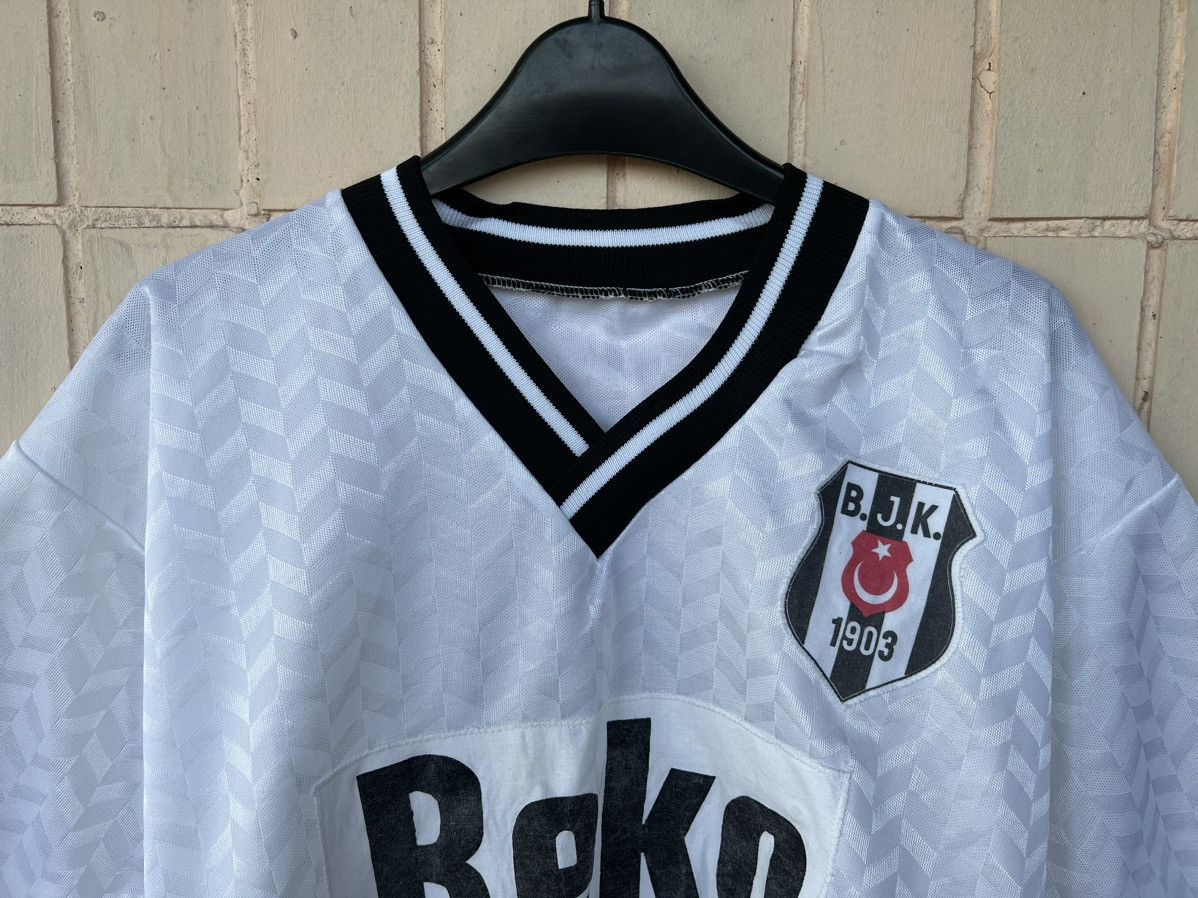 Vintage Vintage BJK Beko Besiktas Away Football Soccer Jersey Size US M / EU 48-50 / 2 - 3 Thumbnail
