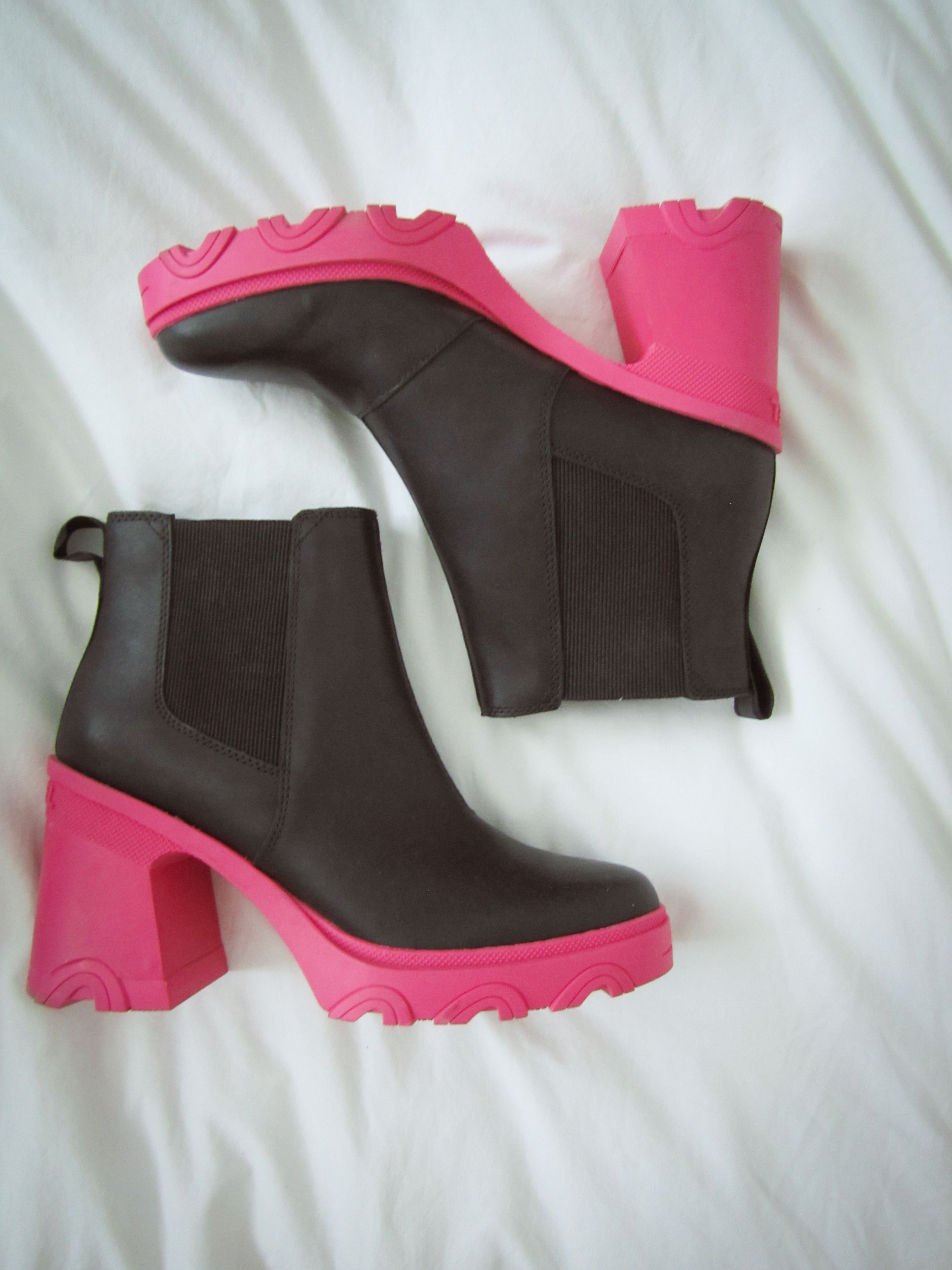 SOREL Sorel Kinetic Chelsea Boots – Black & Pink Size US 10 / IT 40 - 1 Thumbnail