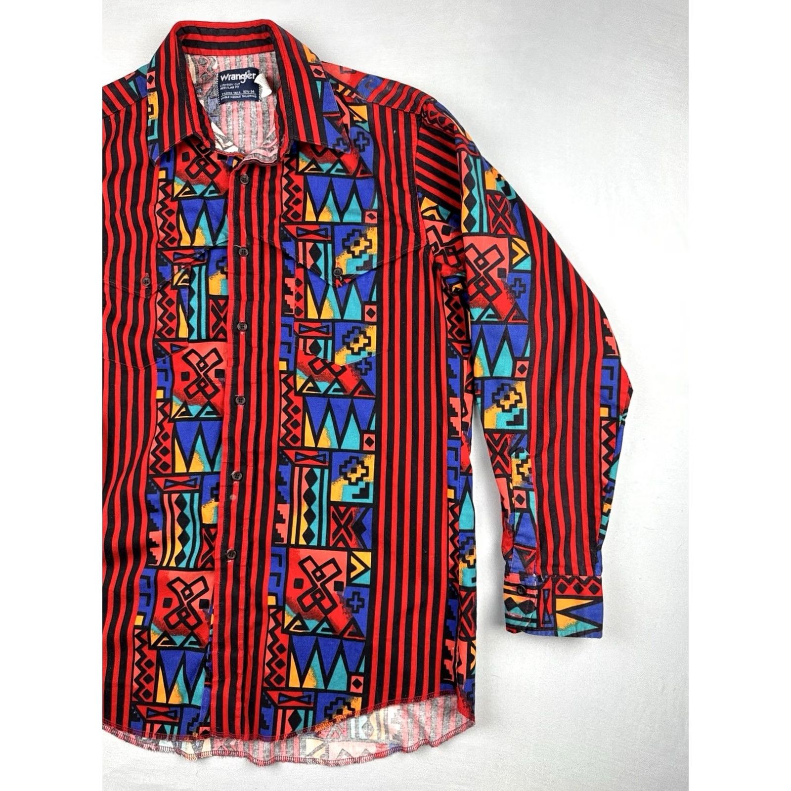 Wrangler VINTAGE Wrangler Western Shirt USA Made Aztec Southwest Striped L Tall Men Size US L / EU 52-54 / 3 - 7 Thumbnail