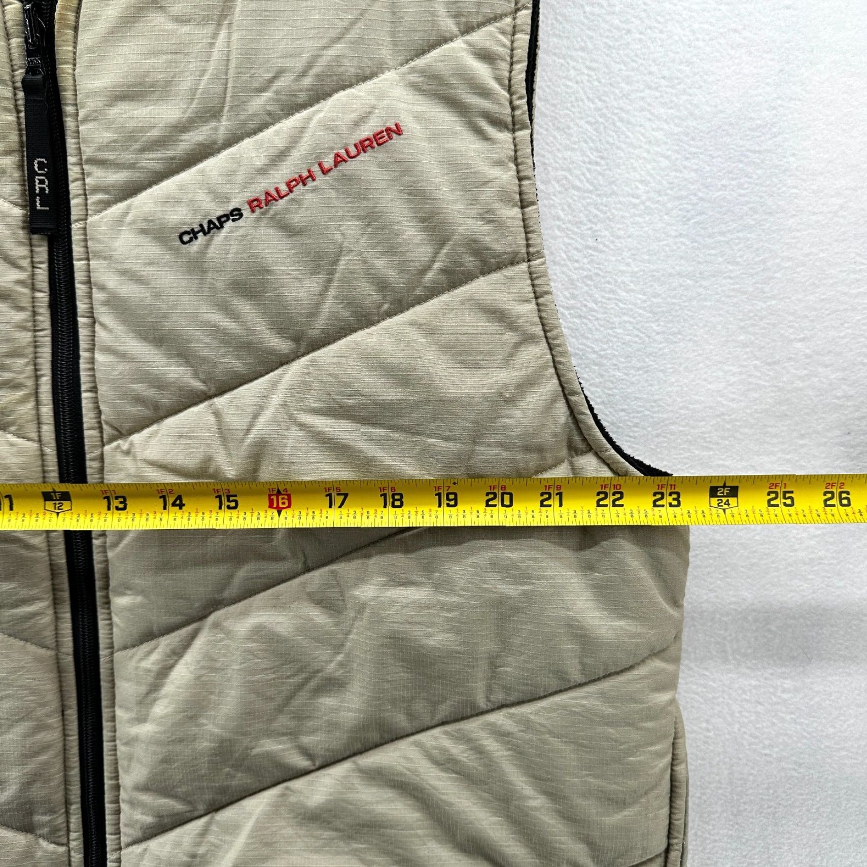 Ralph Lauren VINTAGE Chaps Ralph Lauren Puffer Vest Reversible Tan Black Mid-Length Zip Vest Mens Large L Brown Polyester Size US L / EU 52-54 / 3 - 4 Thumbnail