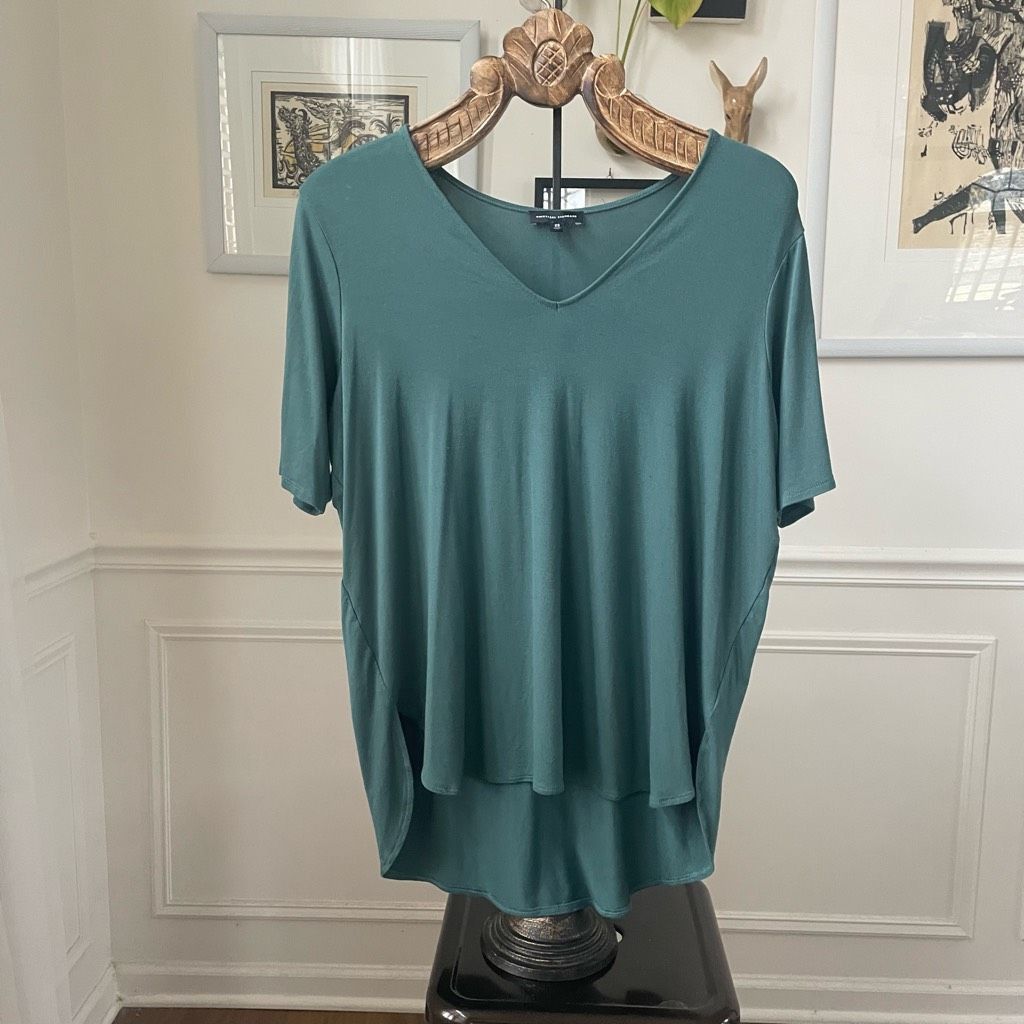 Other Universal Standard Liquid Jersey Emma V Neck Easy Tee Green Size L / US 10 / IT 46 - 1 Thumbnail