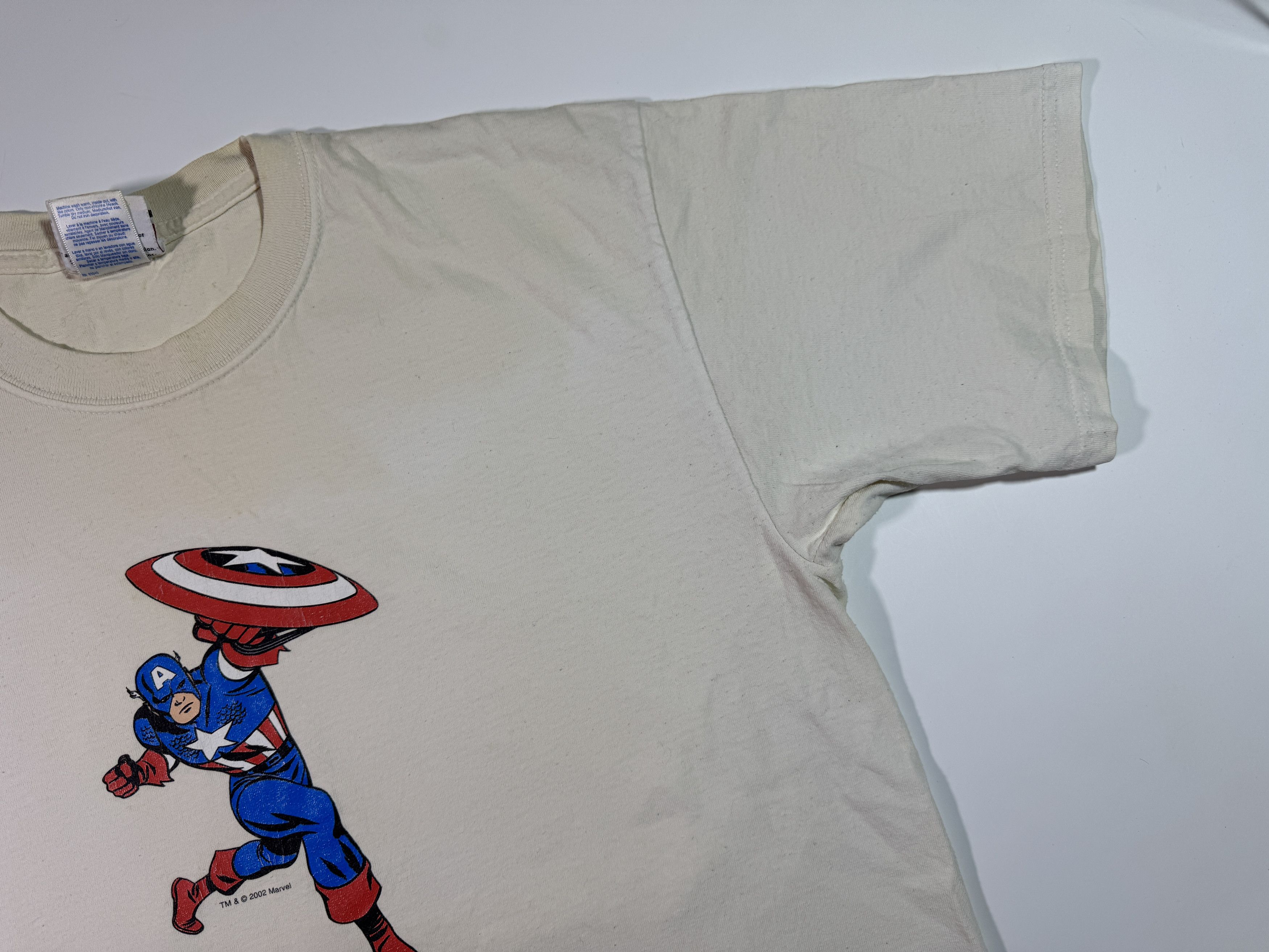 Marvel Comics Vintage 2002 Captain America Marvel T-shirt Size US L / EU 52-54 / 3 - 4 Thumbnail