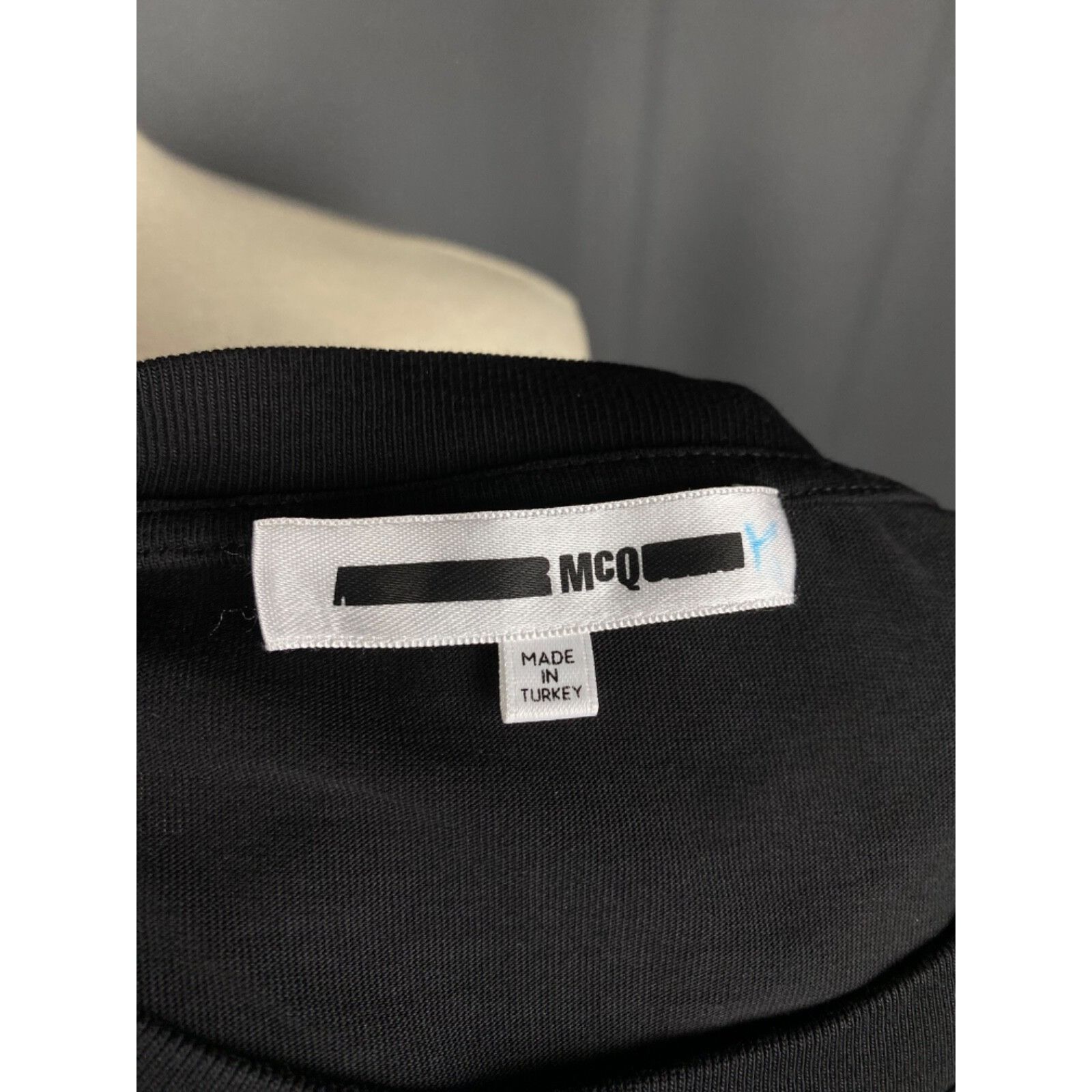 Alexander McQueen MINT! Alexander McQueen Big Logo Men's Black T-Shirt Size XS Size US XS / EU 42 / 0 - 9 Thumbnail