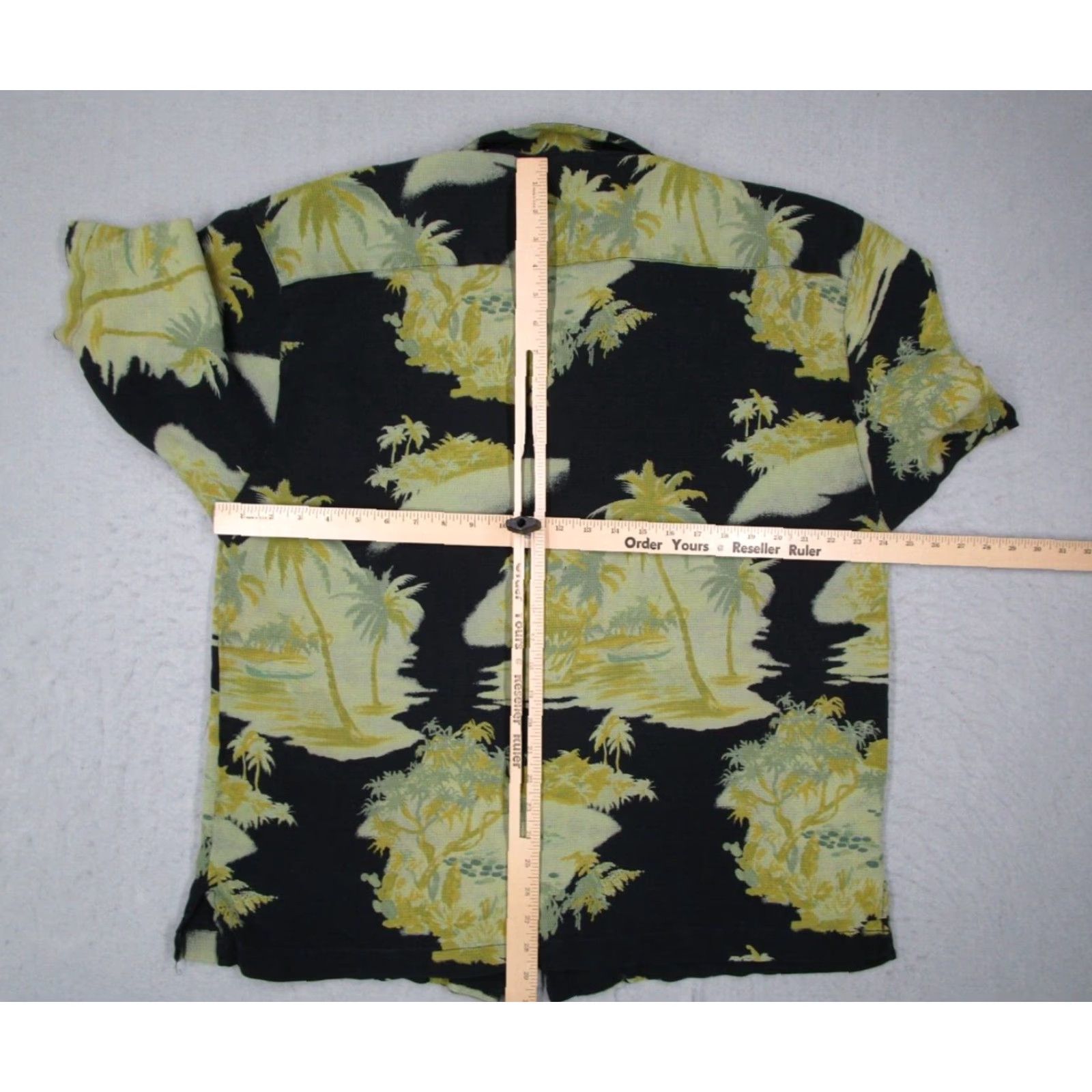 Tommy Bahama VINTAGE Tommy Bahama Shirt Mens XL Green Silk Button-Up Short Sleeve Hawaiian Size US XL / EU 56 / 4 - 4 Thumbnail