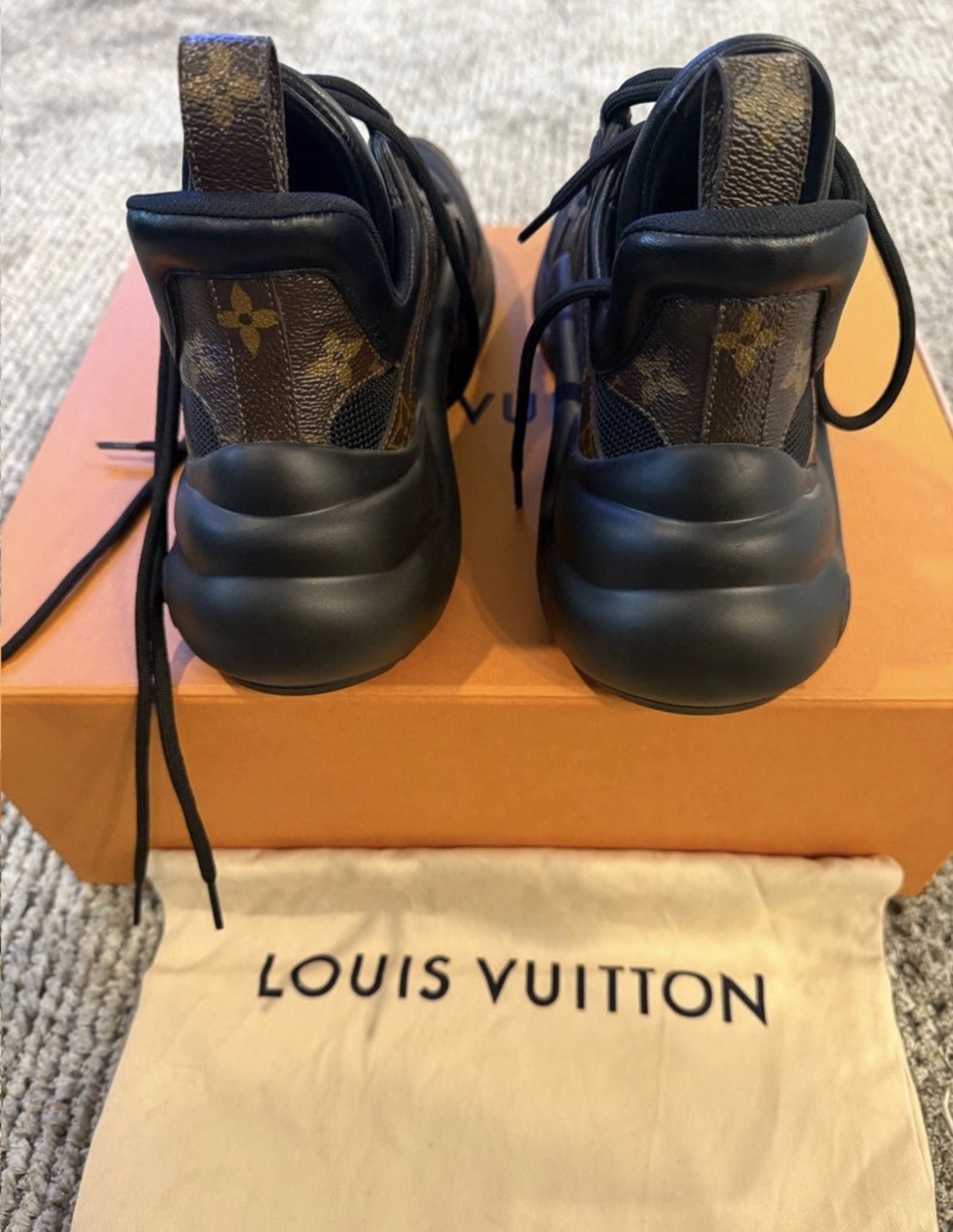 Louis Vuitton Brand New LV Archlight Sneaker size 37 Size US 7 / IT 37 - 4 Thumbnail