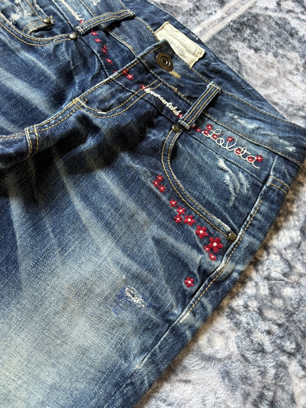Hysteric Glamour × Japanese Brand Yoshitomo Lolita Japan Heavy Whisker Blossom Flare Jeans Size US 29 - 11 Thumbnail